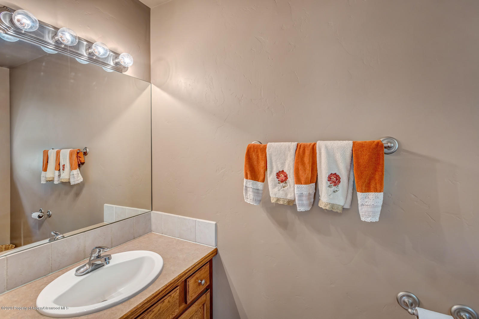 325 Cleveland Place Carbondale CO 81623