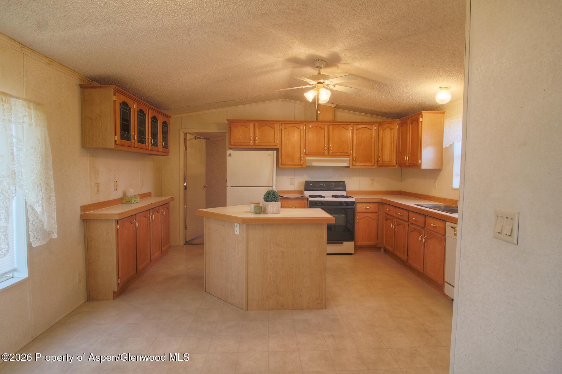 200 W 20th Street Rifle CO 81650