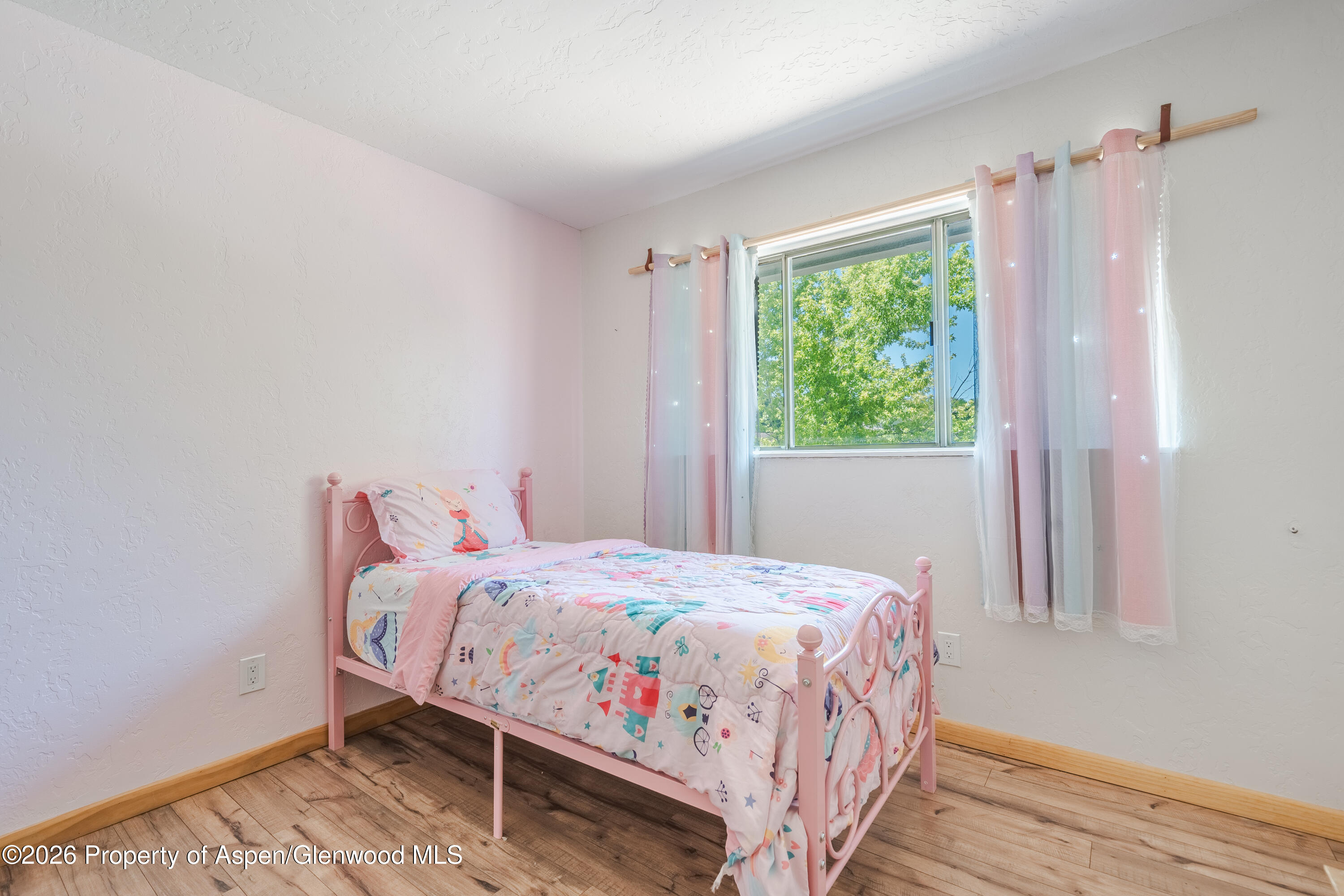 53 Aspen Way Parachute CO 81635
