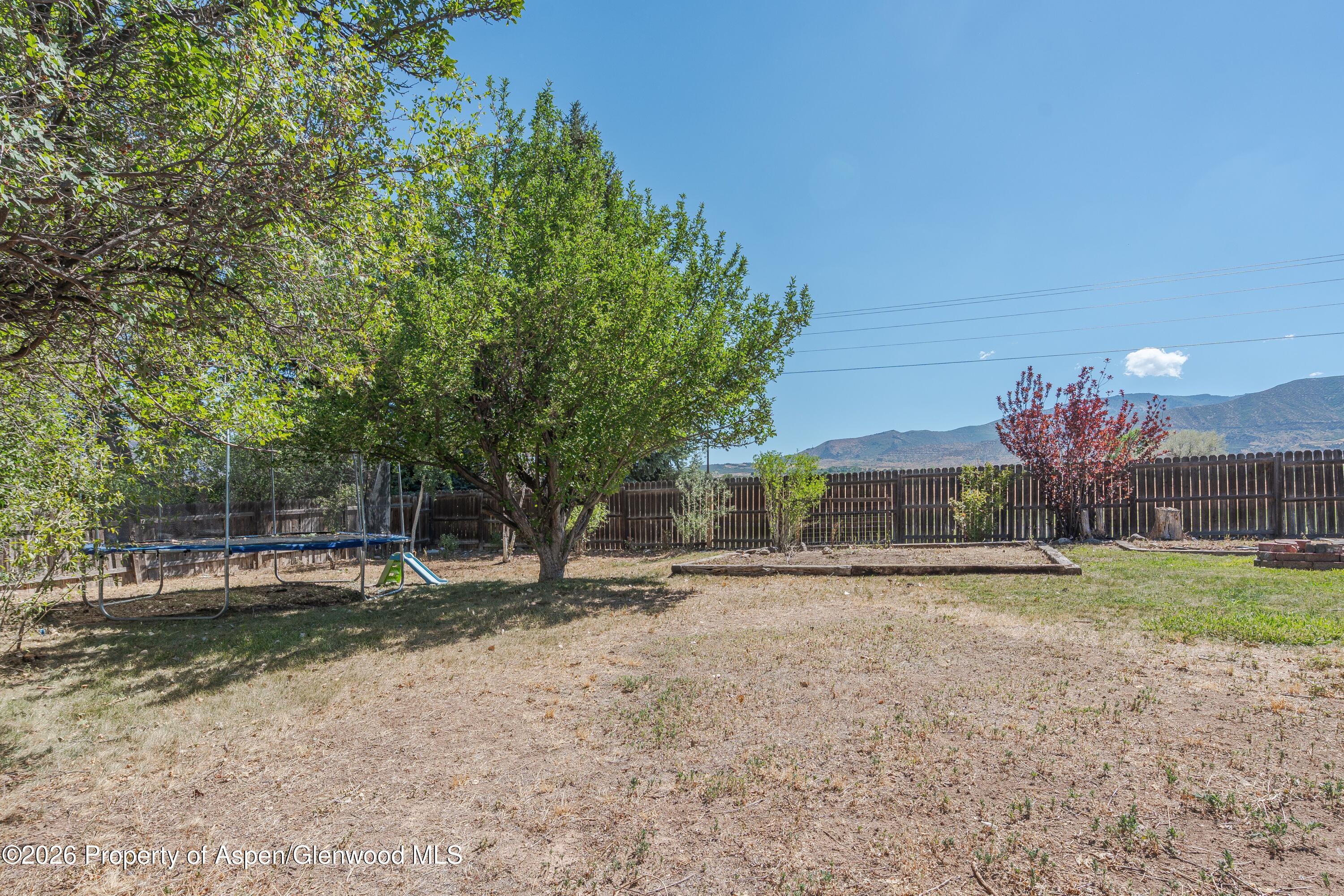 53 Aspen Way Parachute CO 81635