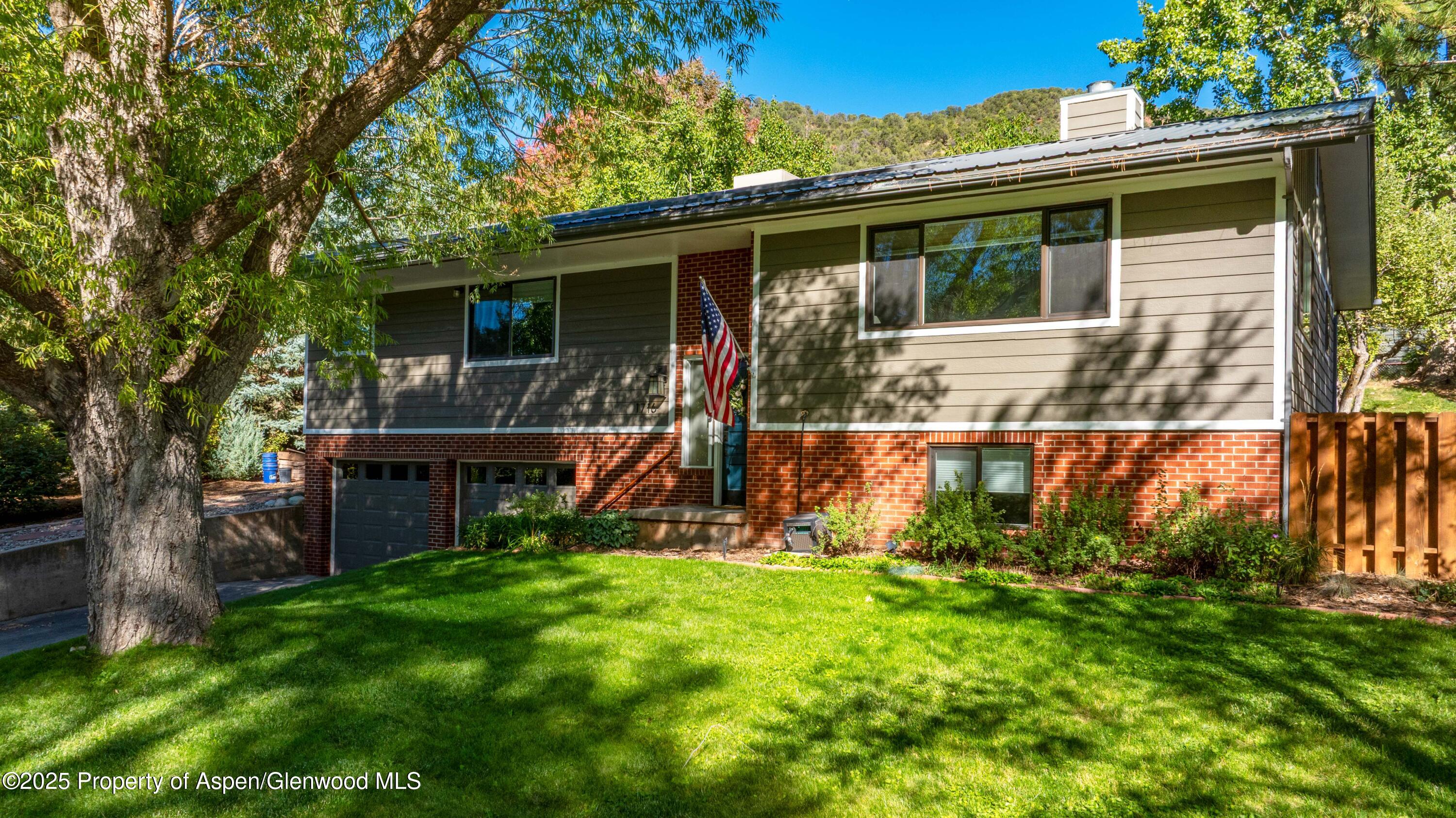 Glenwood Springs CO, 1716 Bennett Avenue