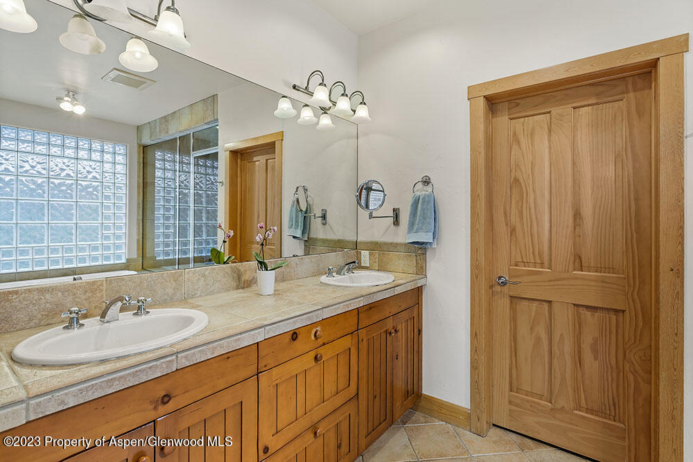 472 Settlement Lane Carbondale CO 81623