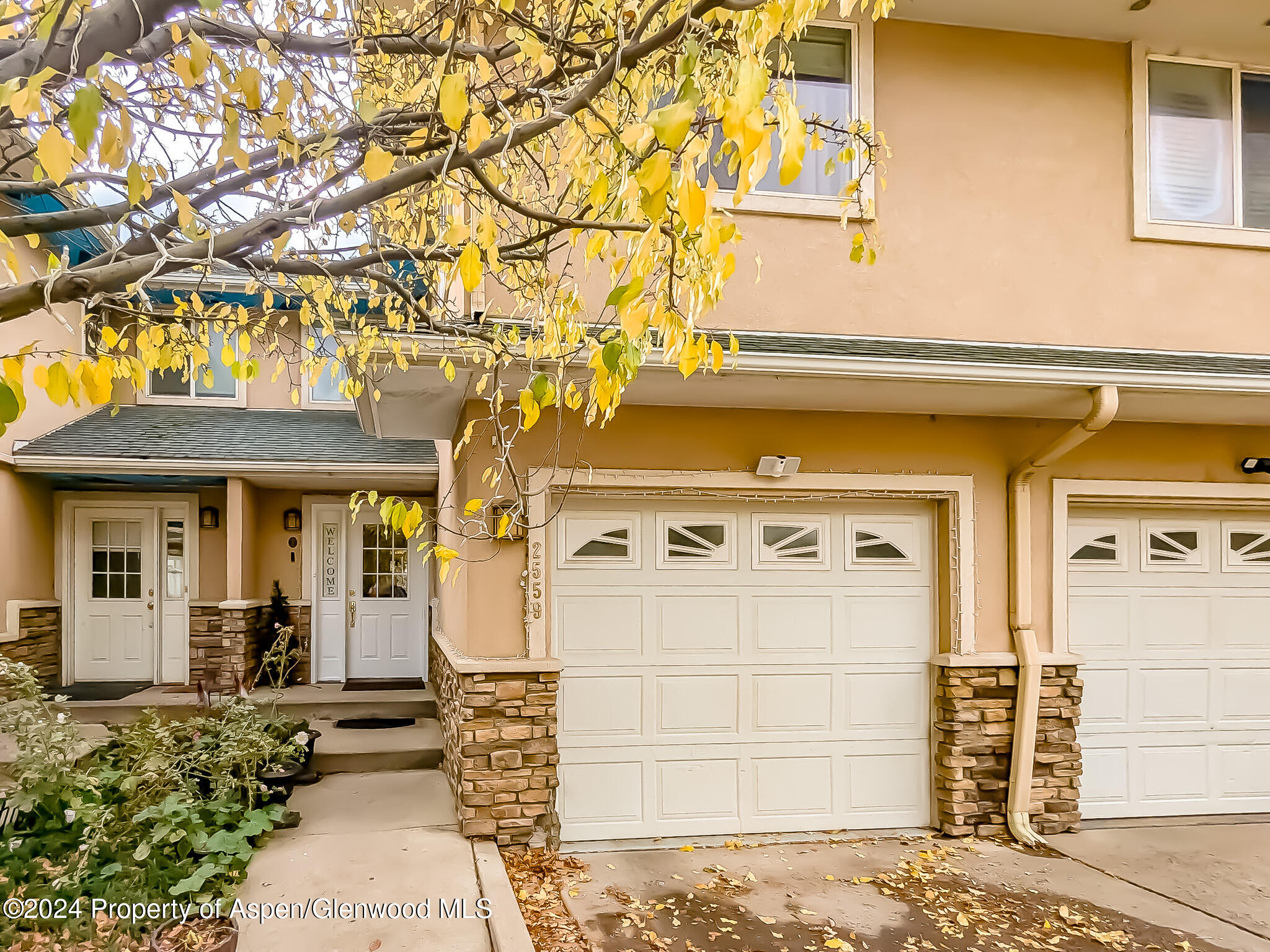 Glenwood Springs CO, 2559 S Grand Avenue