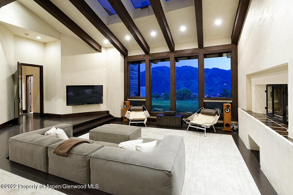 352 E Reds Road Aspen CO 81611