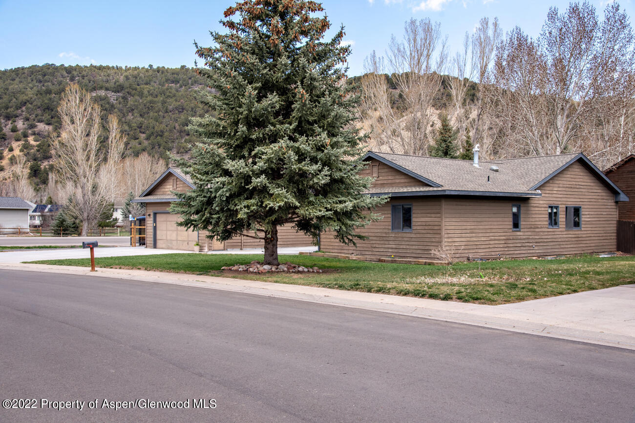 318 Badger Road Carbondale CO 81623
