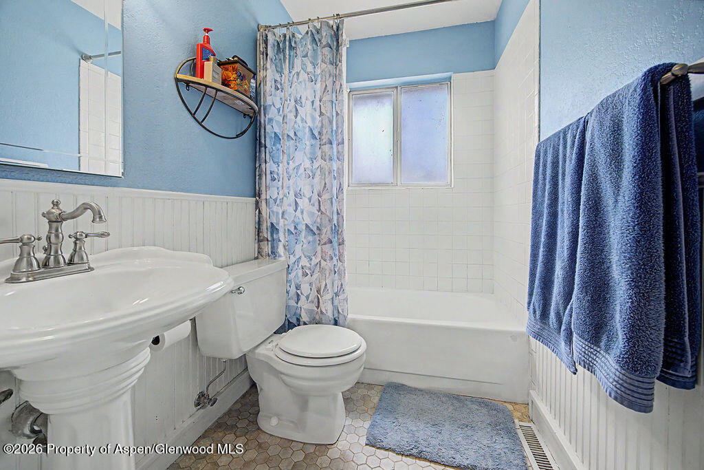 3400 Essex Court Craig CO 81625
