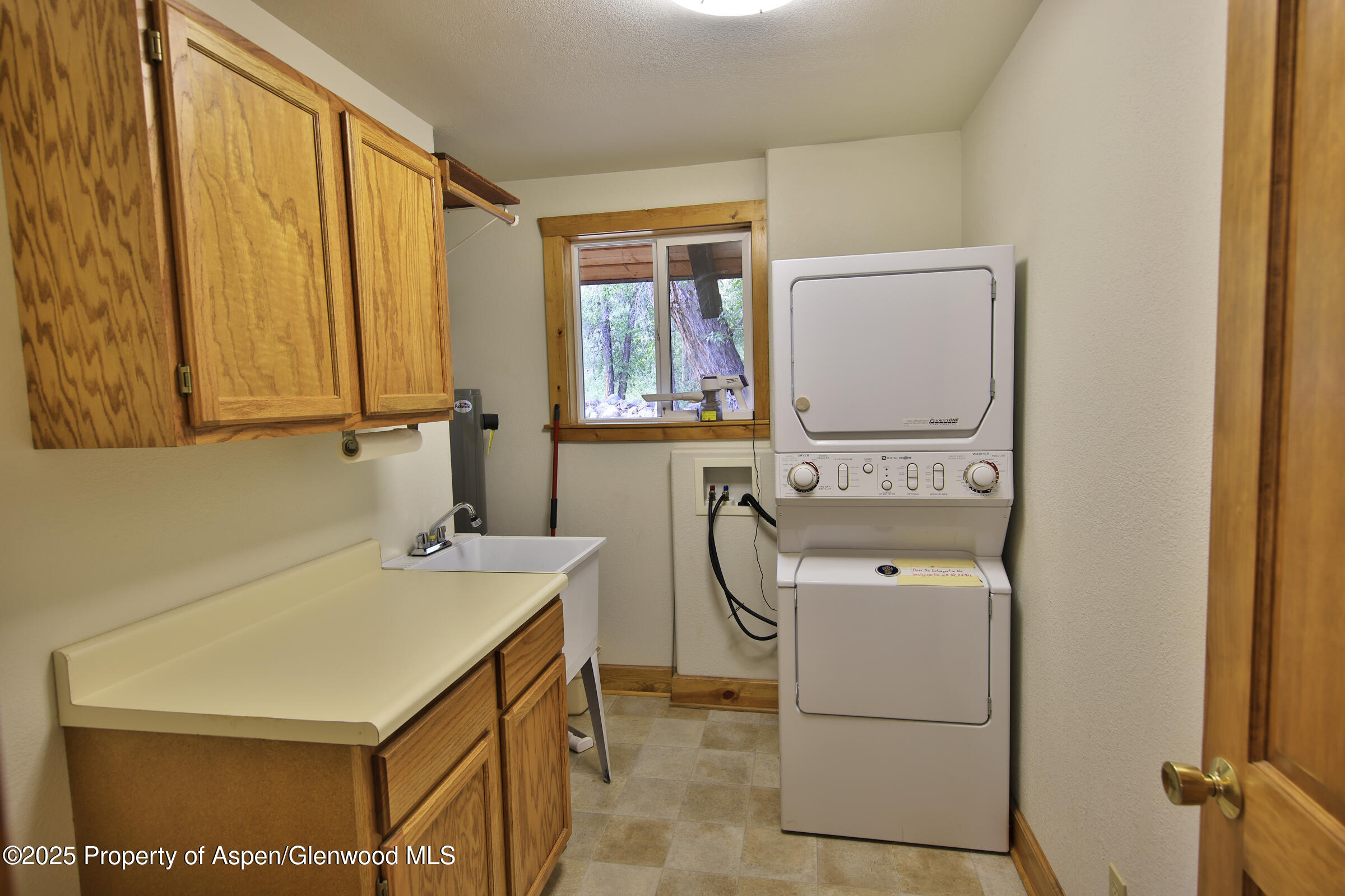 9681 56 2/10 Road Molina CO 81646