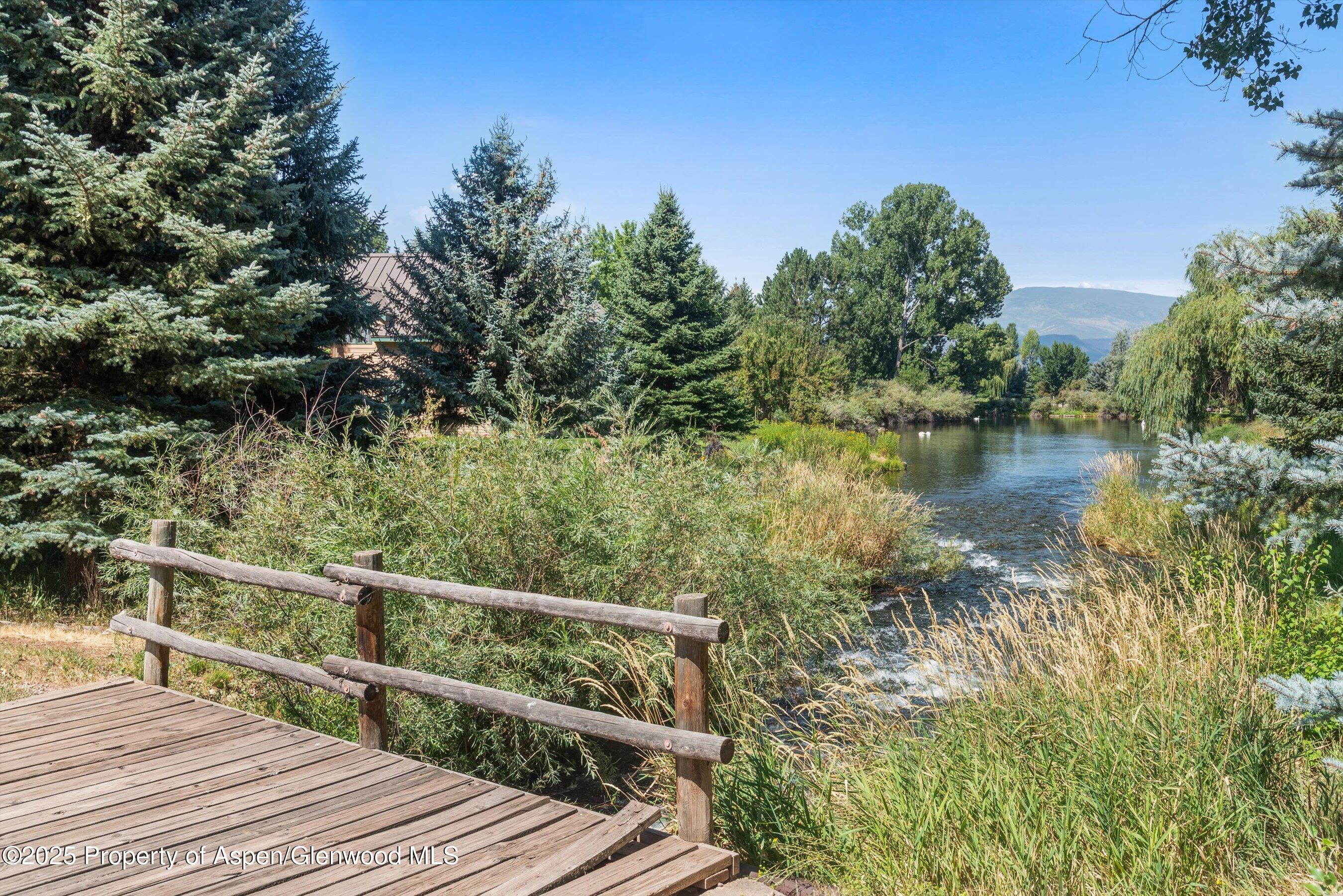 305 Surrey Street Carbondale CO 81623