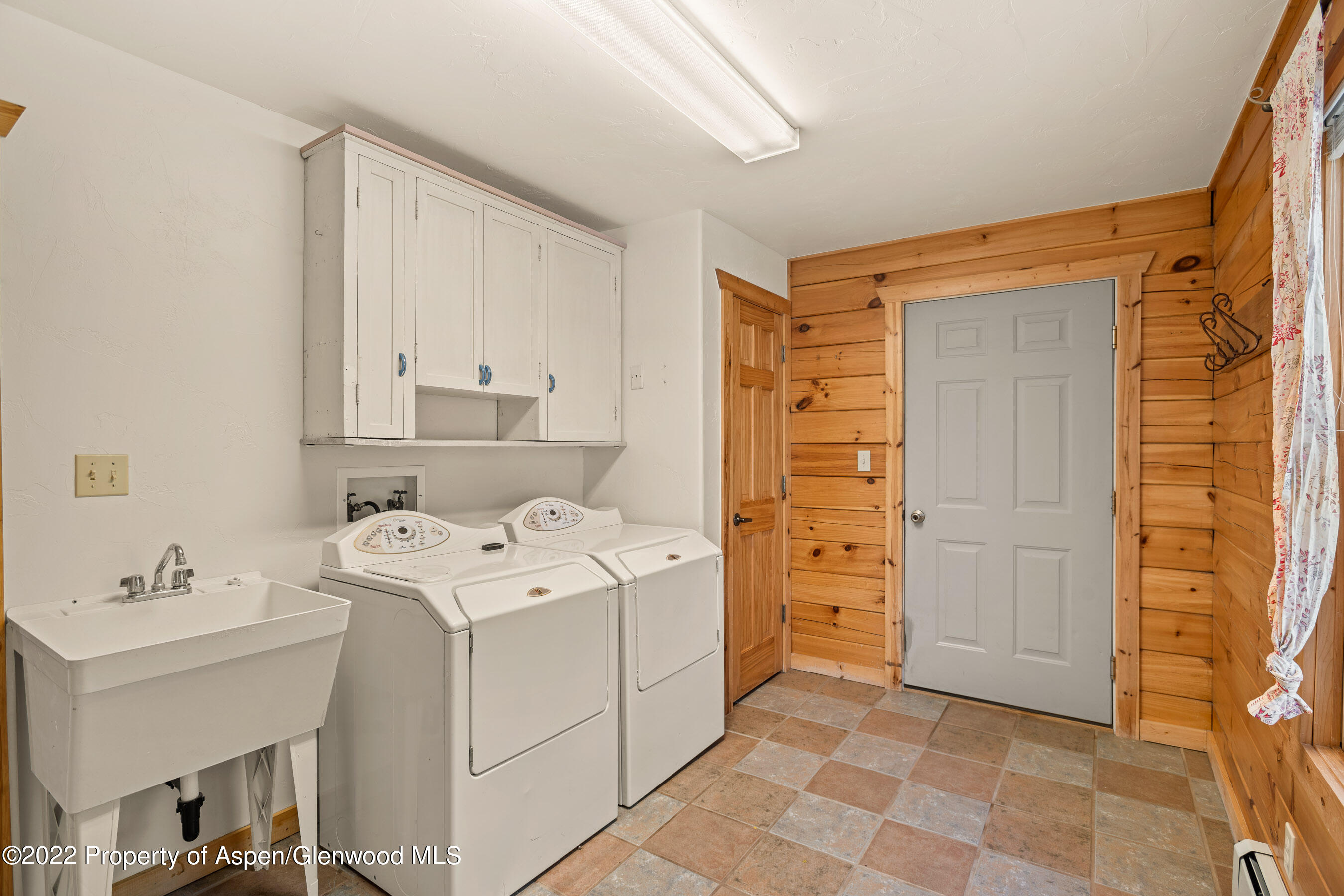 447 Rio Grande Avenue New Castle CO 81647