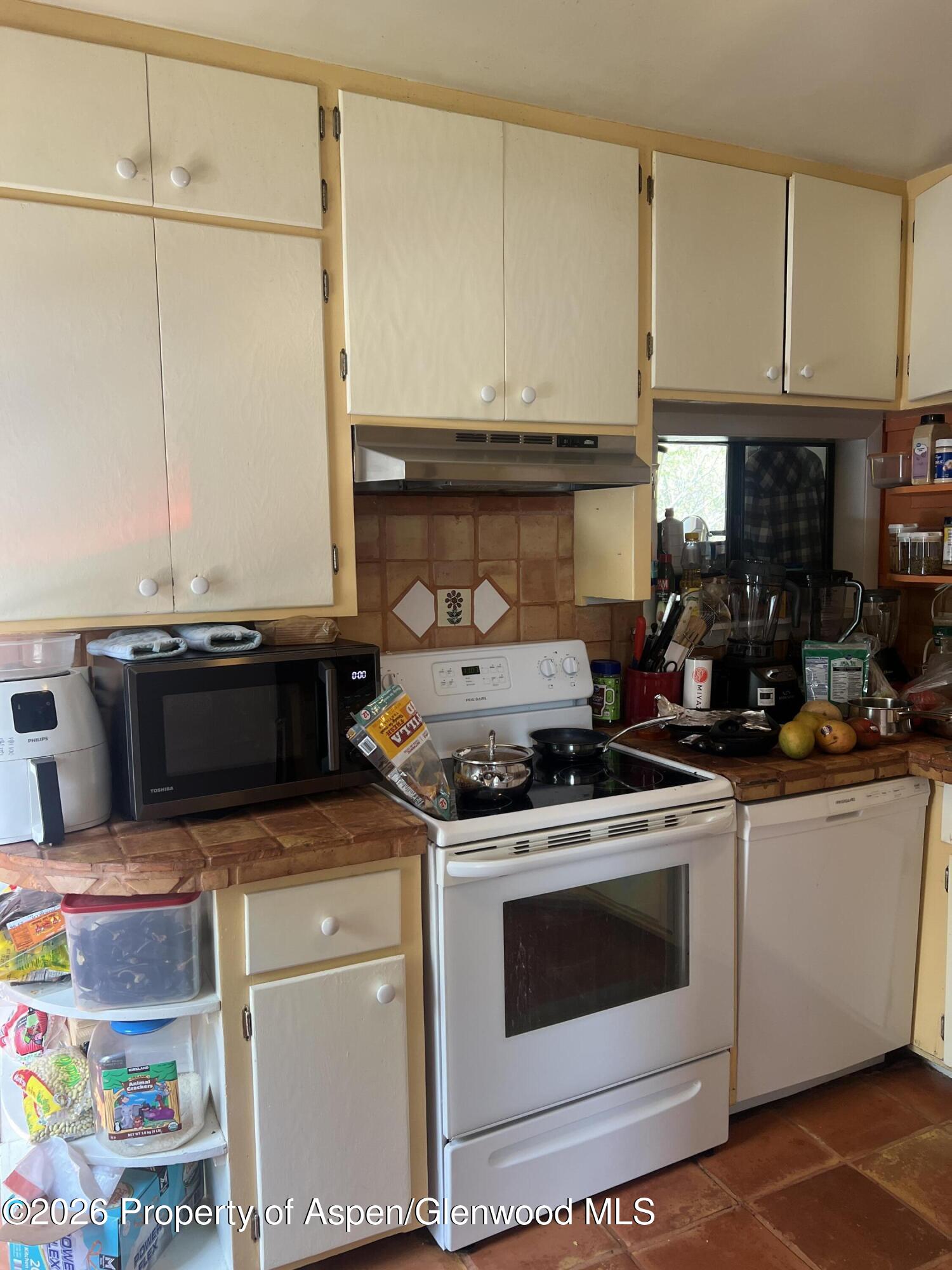 221 S E Avenue New Castle CO 81647