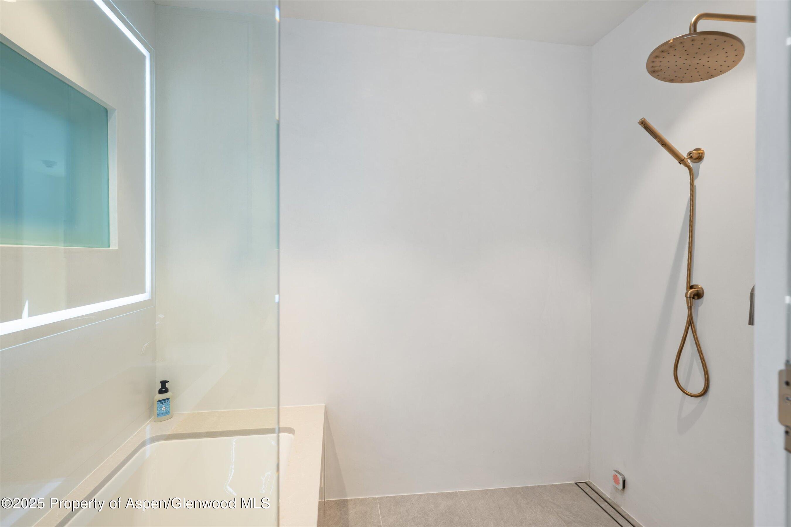 211 W Main Street Aspen CO 81611