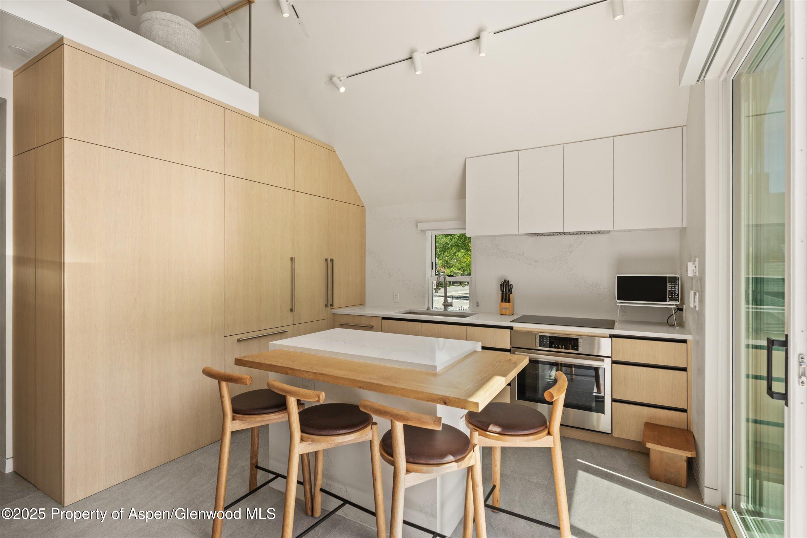 211 W Main Street Aspen CO 81611