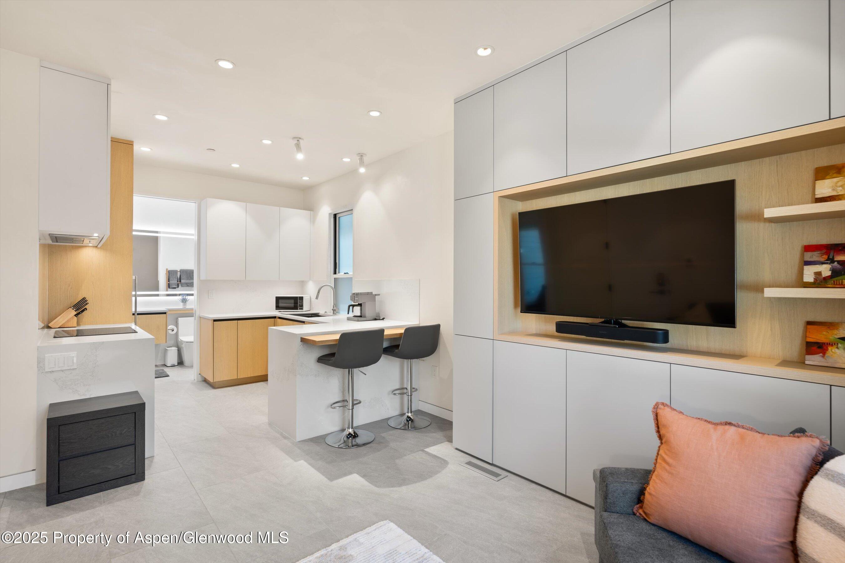 211 W Main Street Aspen CO 81611