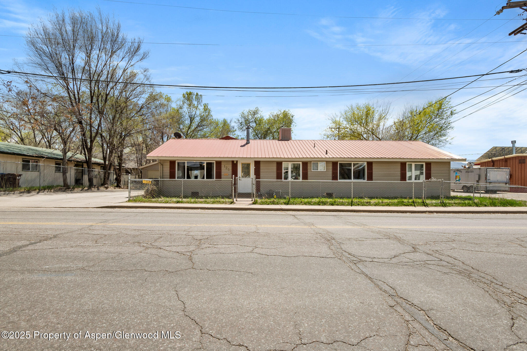 125 E 9th Street Rifle CO 81650