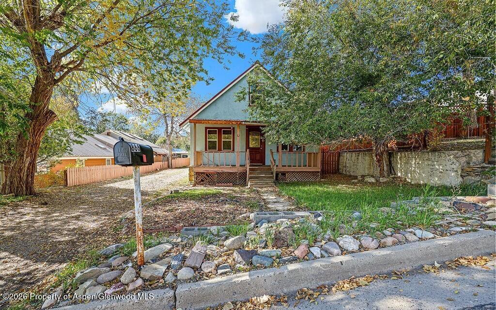 Craig CO, 866 Barclay Street