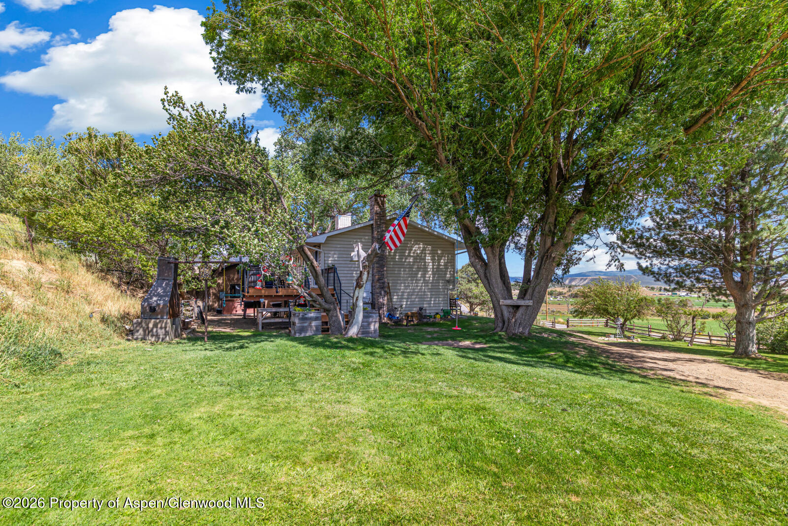 535 County Road 260 Silt CO 81652