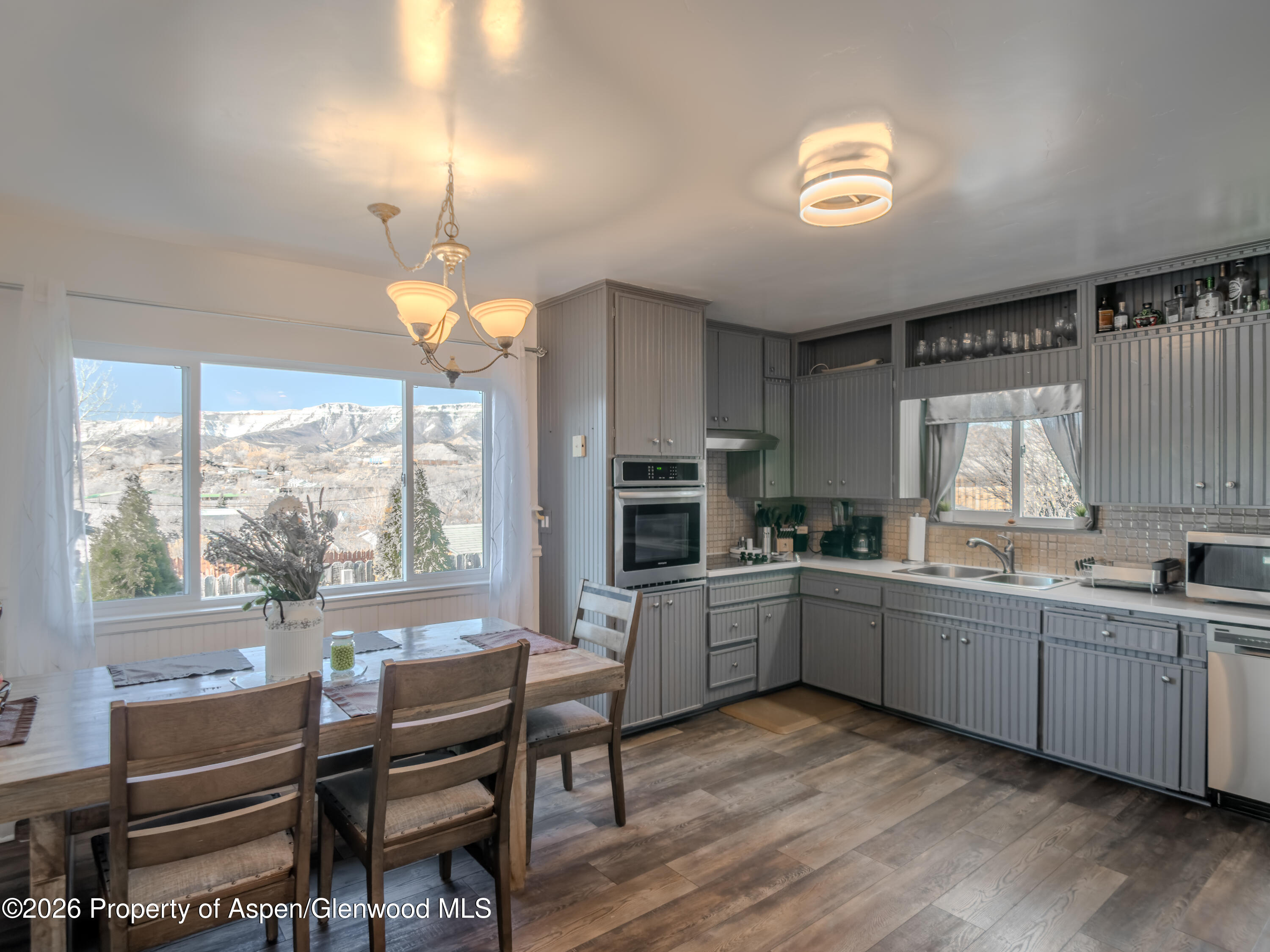 326 E 10th Street Rifle CO 81650