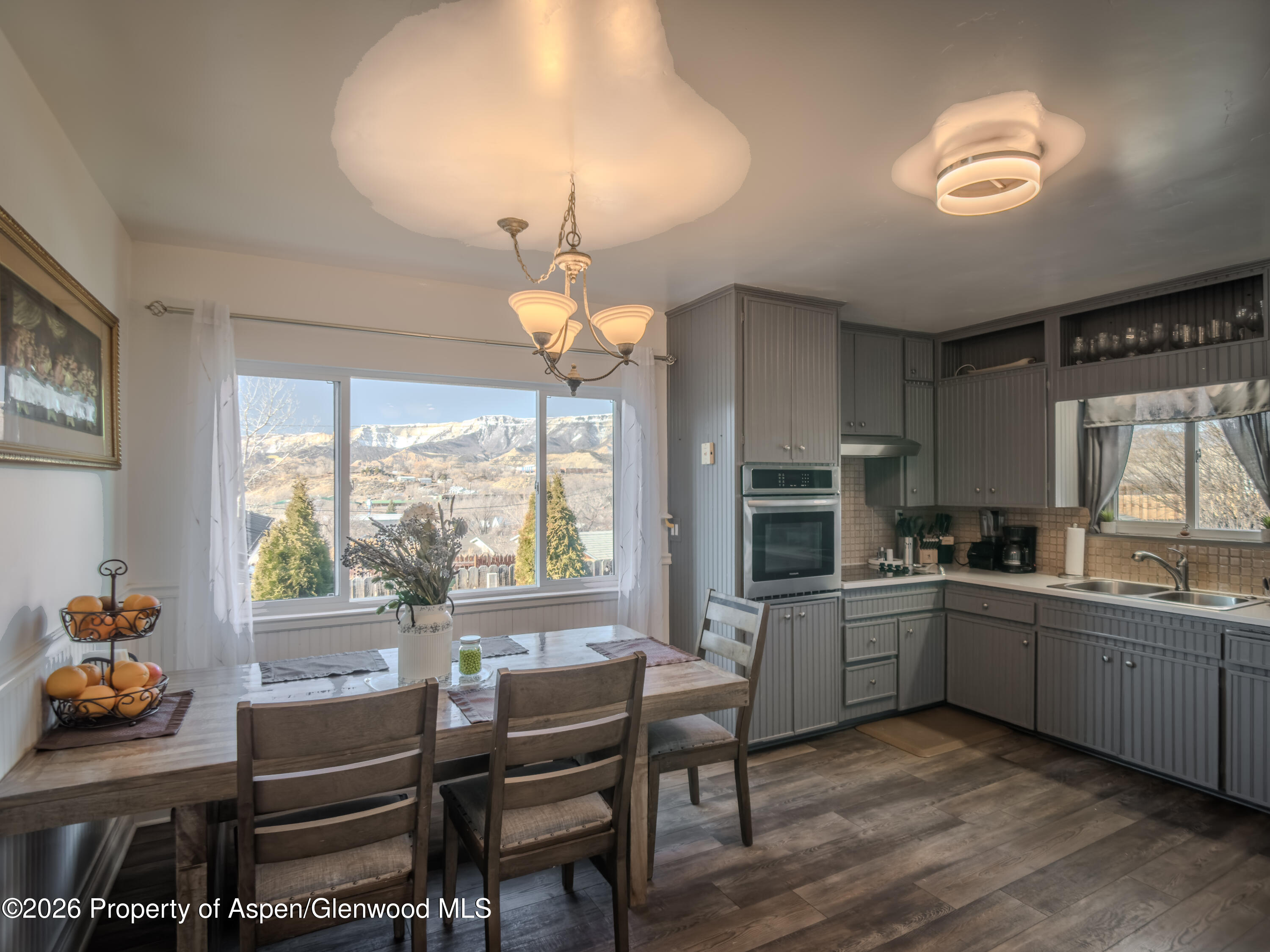 326 E 10th Street Rifle CO 81650