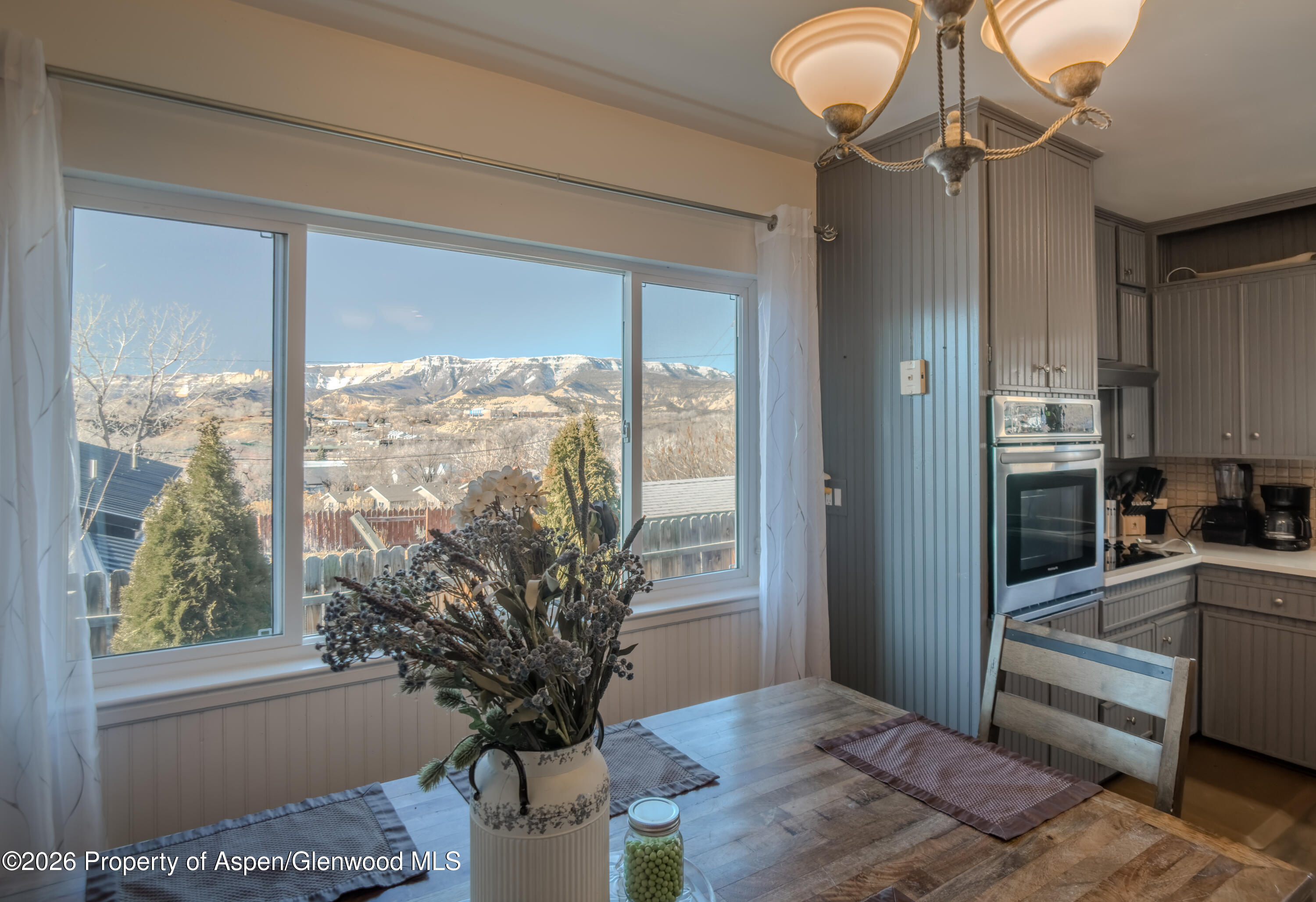 326 E 10th Street Rifle CO 81650