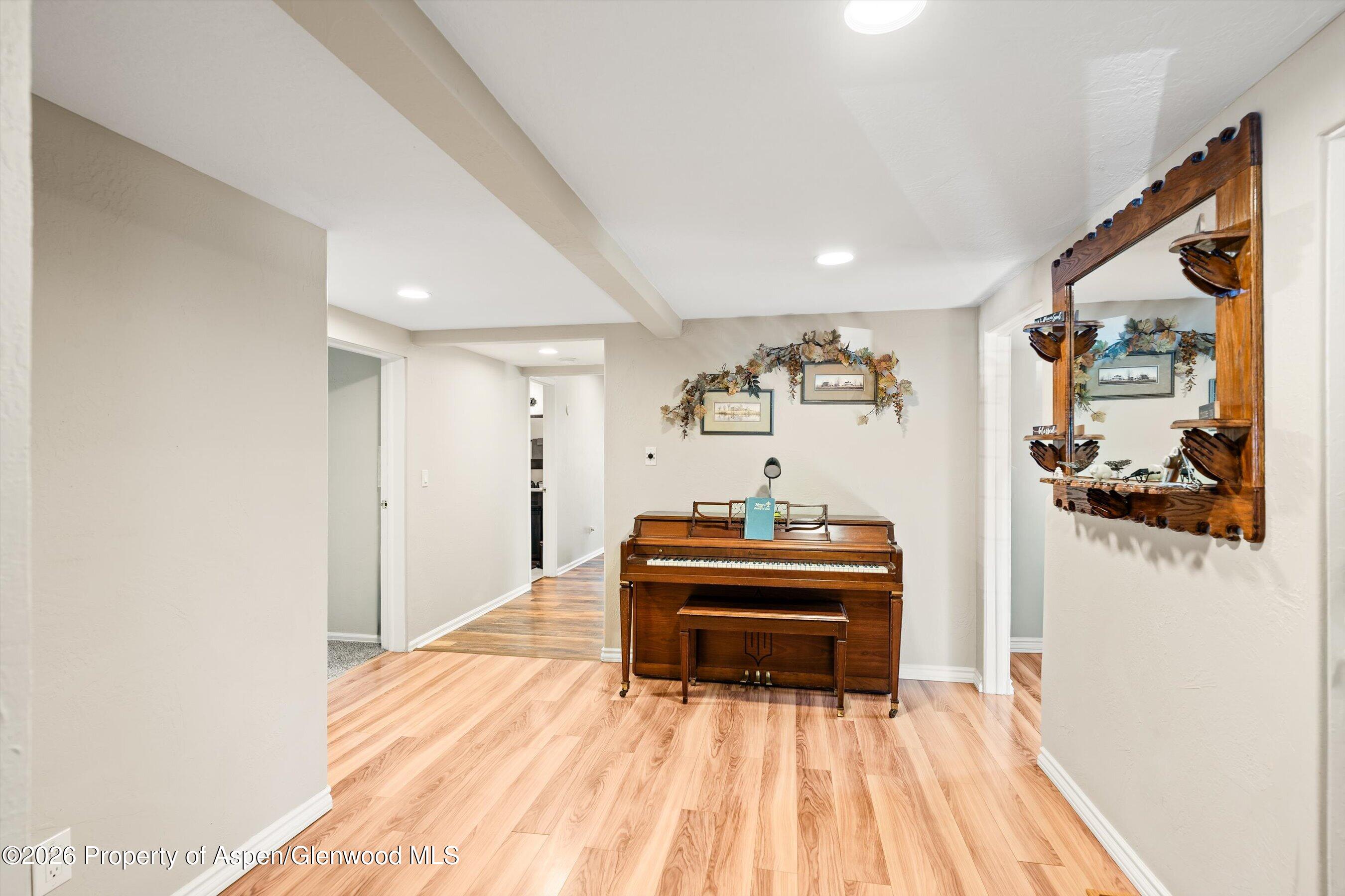 127 Cardinal Way Parachute CO 81635