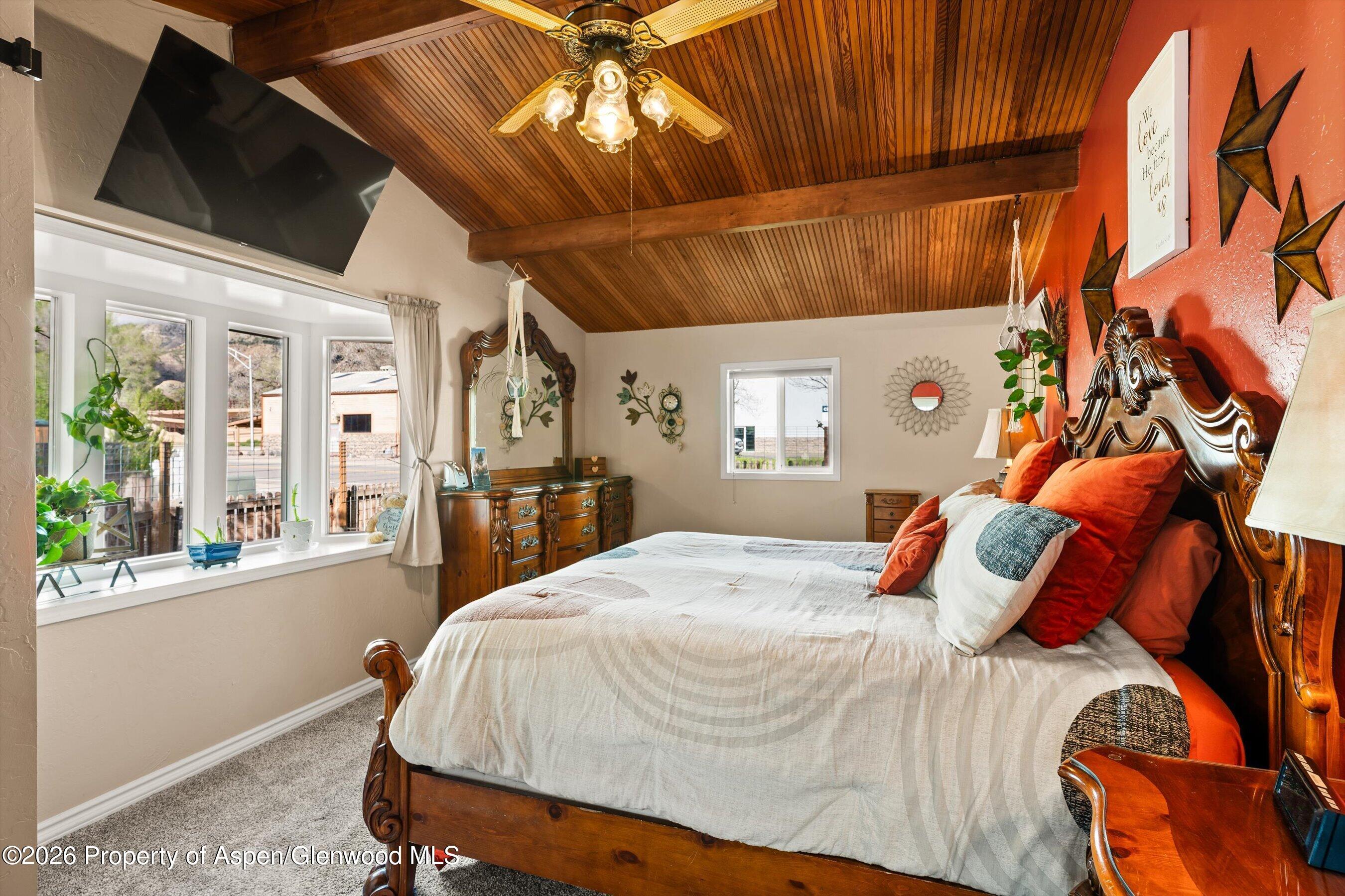 127 Cardinal Way Parachute CO 81635