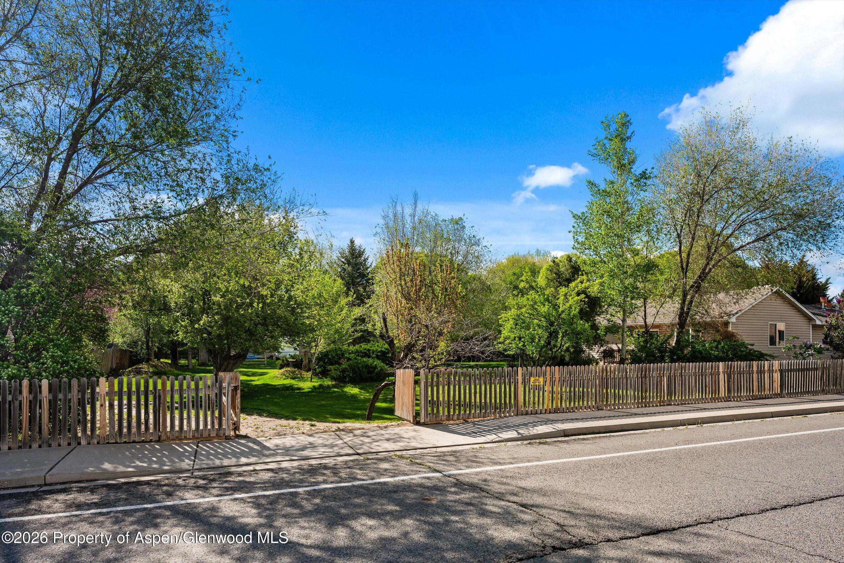 127 Cardinal Way Parachute CO 81635