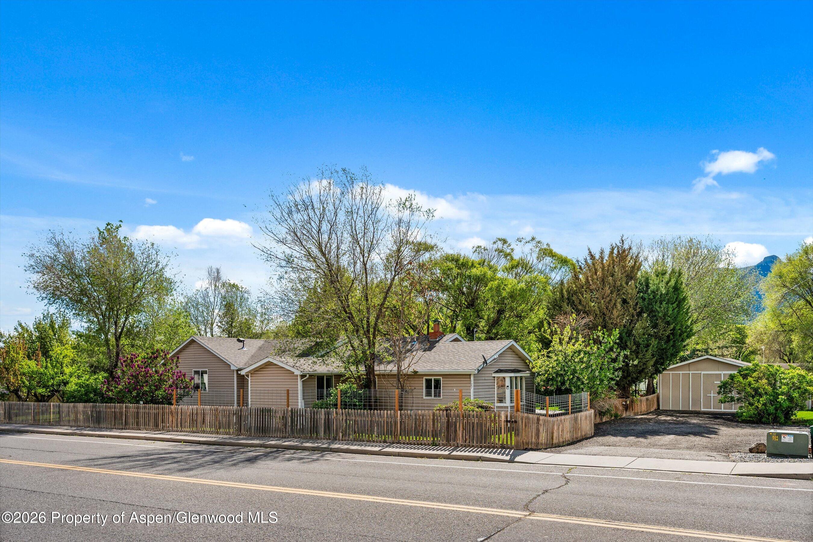 127 Cardinal Way Parachute CO 81635