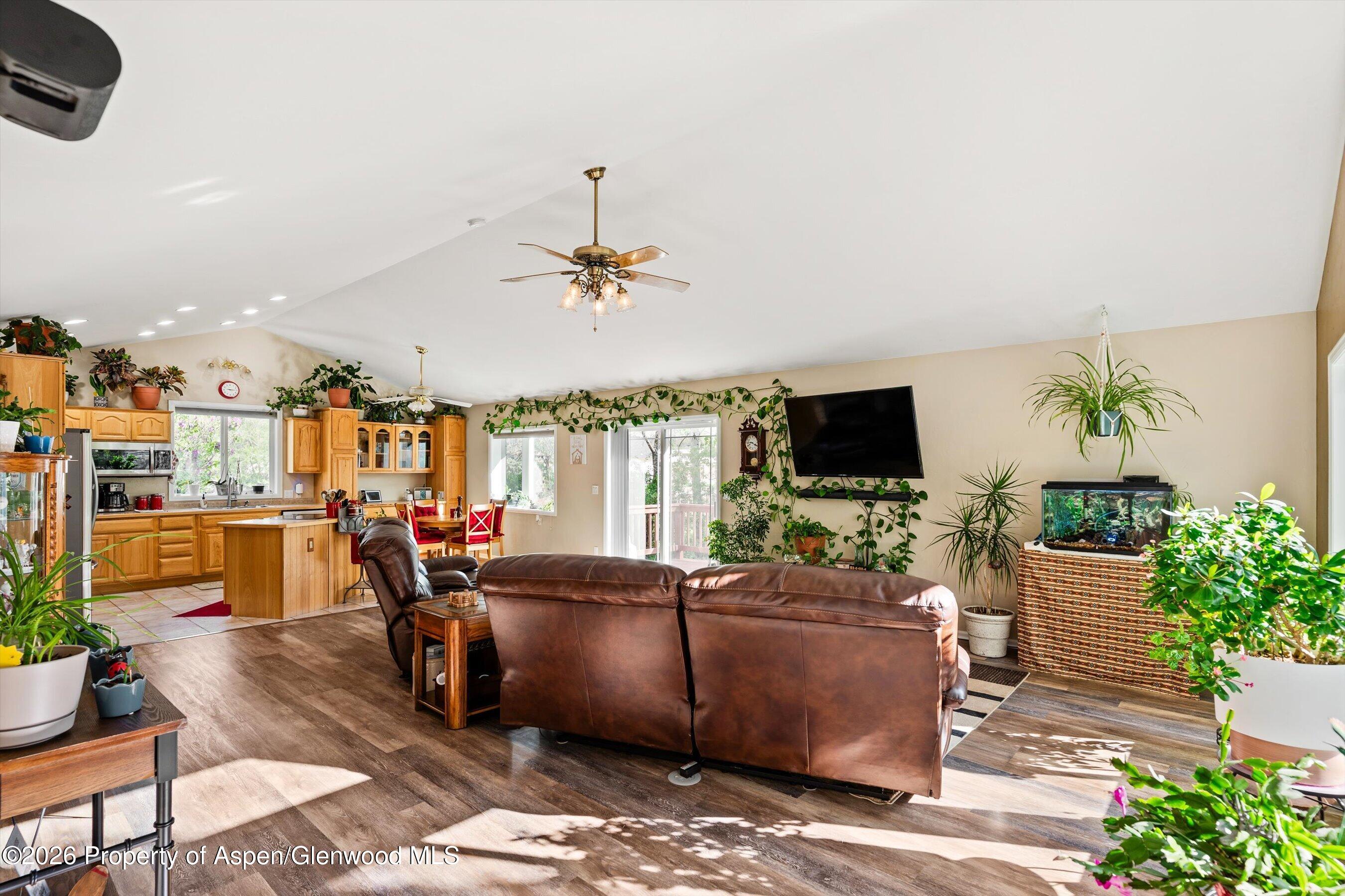 127 Cardinal Way Parachute CO 81635