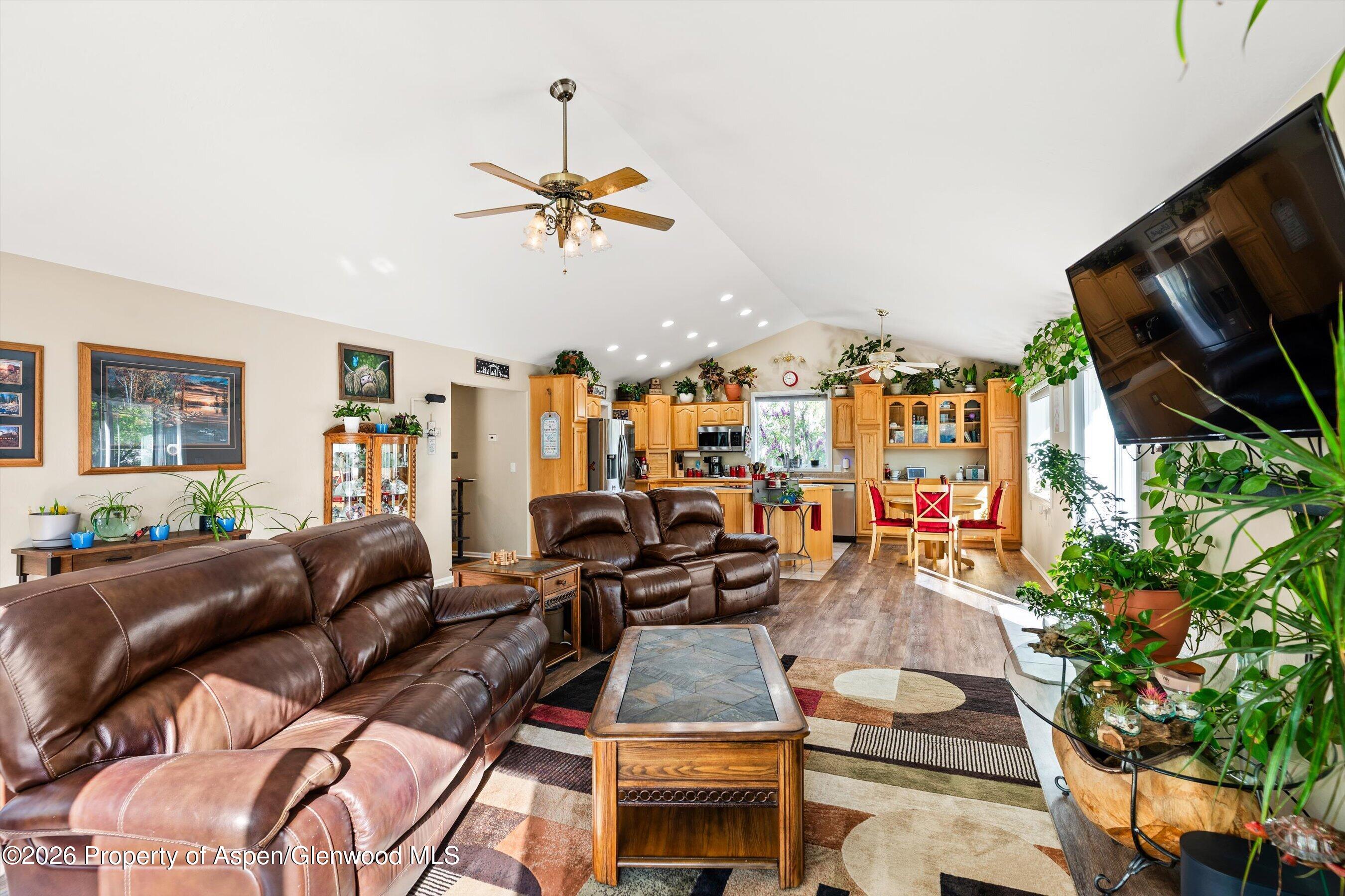 127 Cardinal Way Parachute CO 81635
