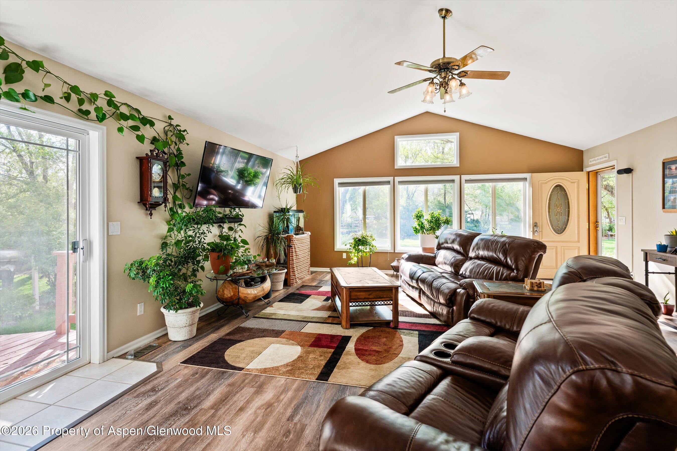127 Cardinal Way Parachute CO 81635