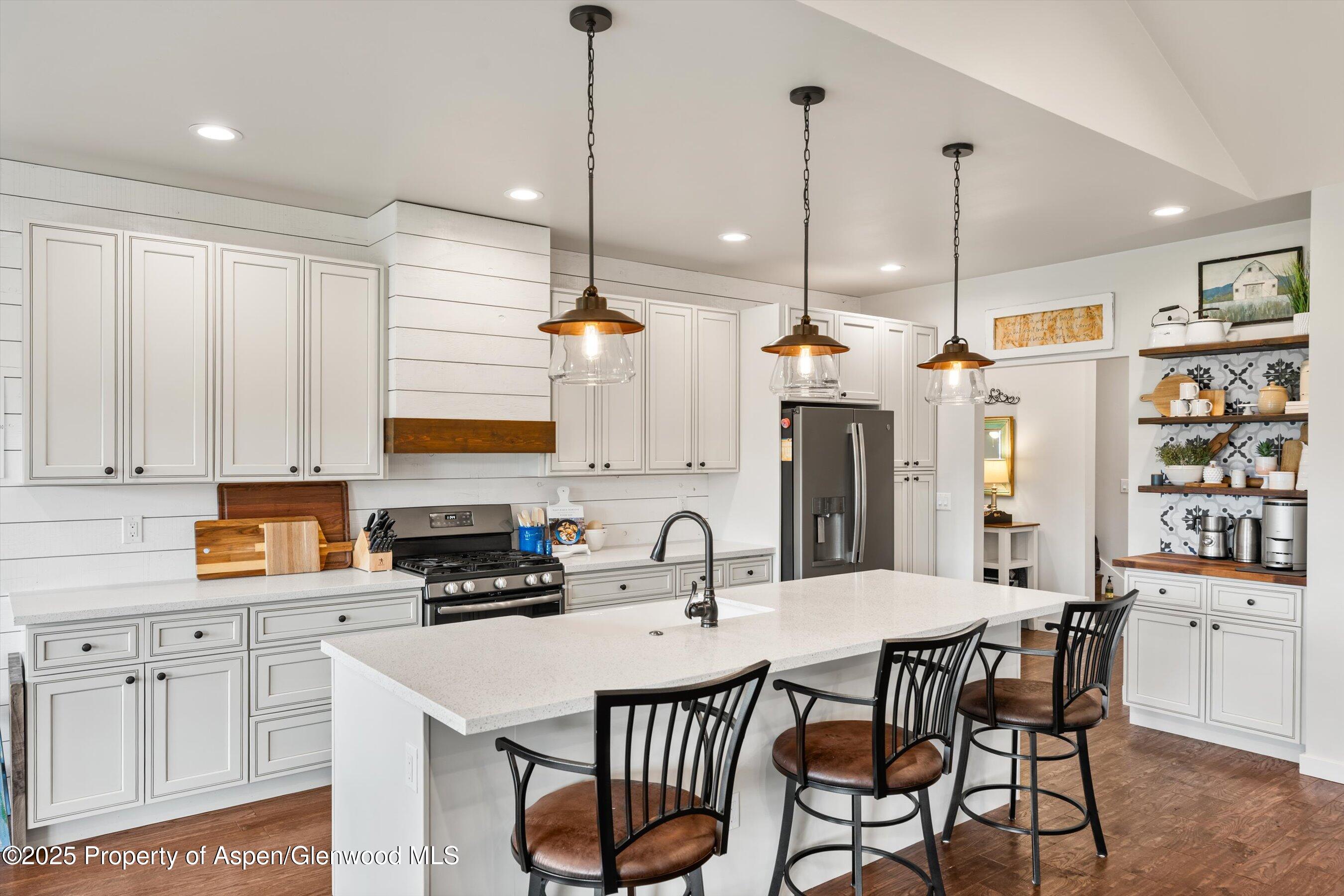 1205 E 17th Street Rifle CO 81650