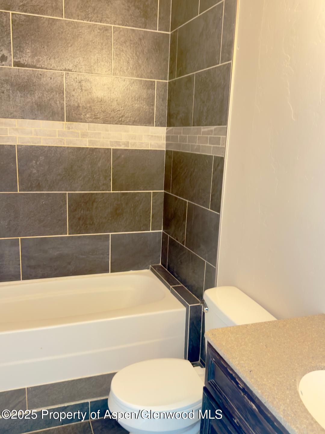 1279 E 17th Street Rifle CO 81650