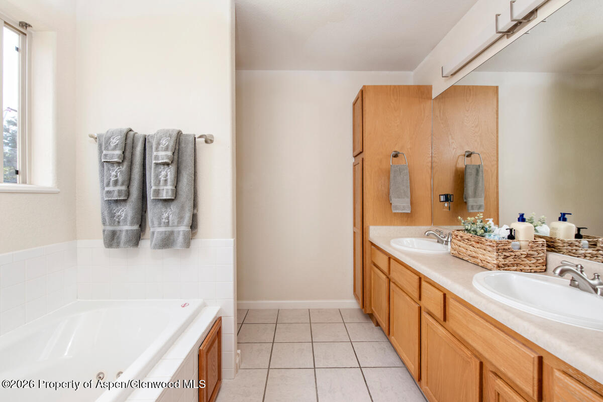 318 Mesquite Court New Castle CO 81647