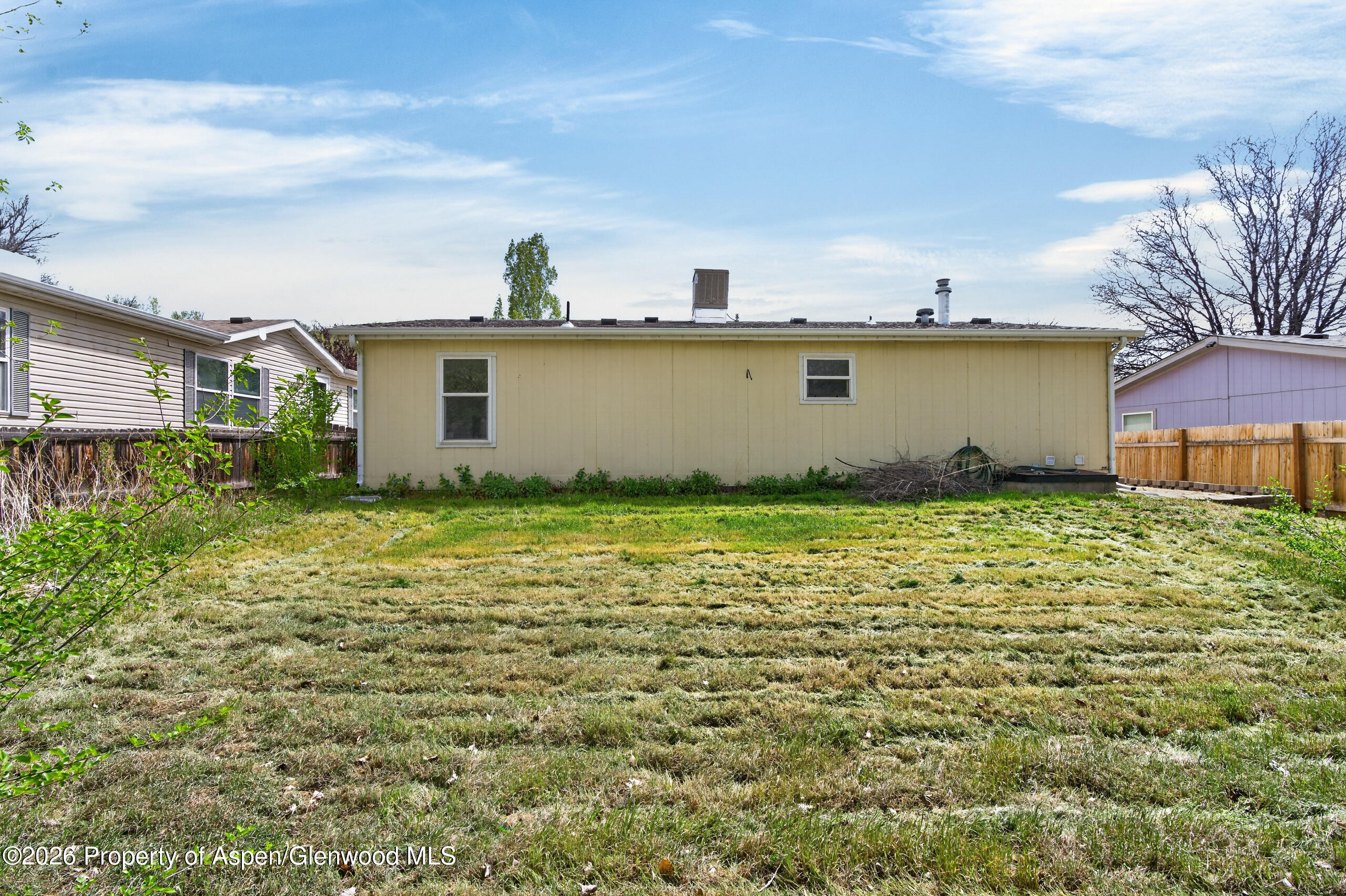 23 E Bonanza Place Parachute CO 81635