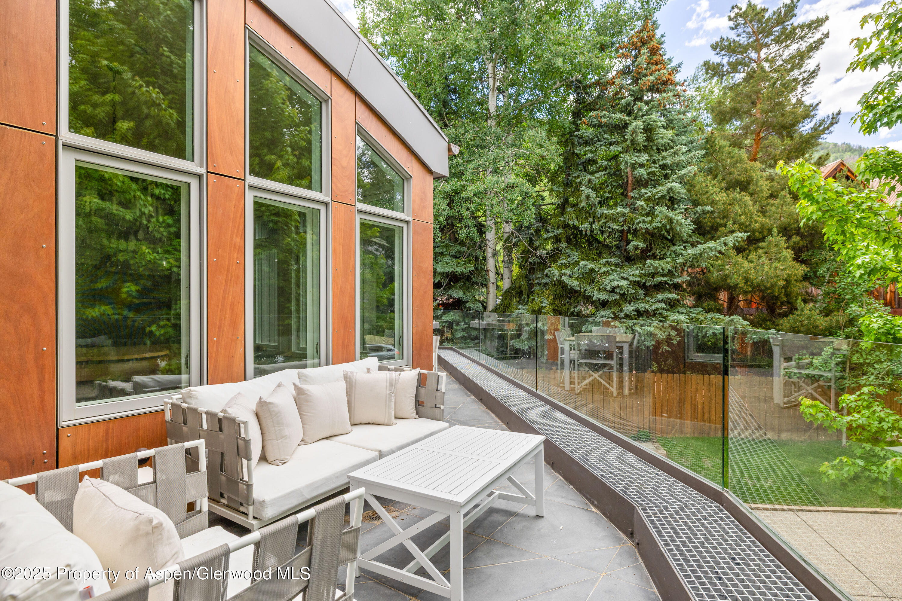 63 Smuggler Grove Aspen CO 81611