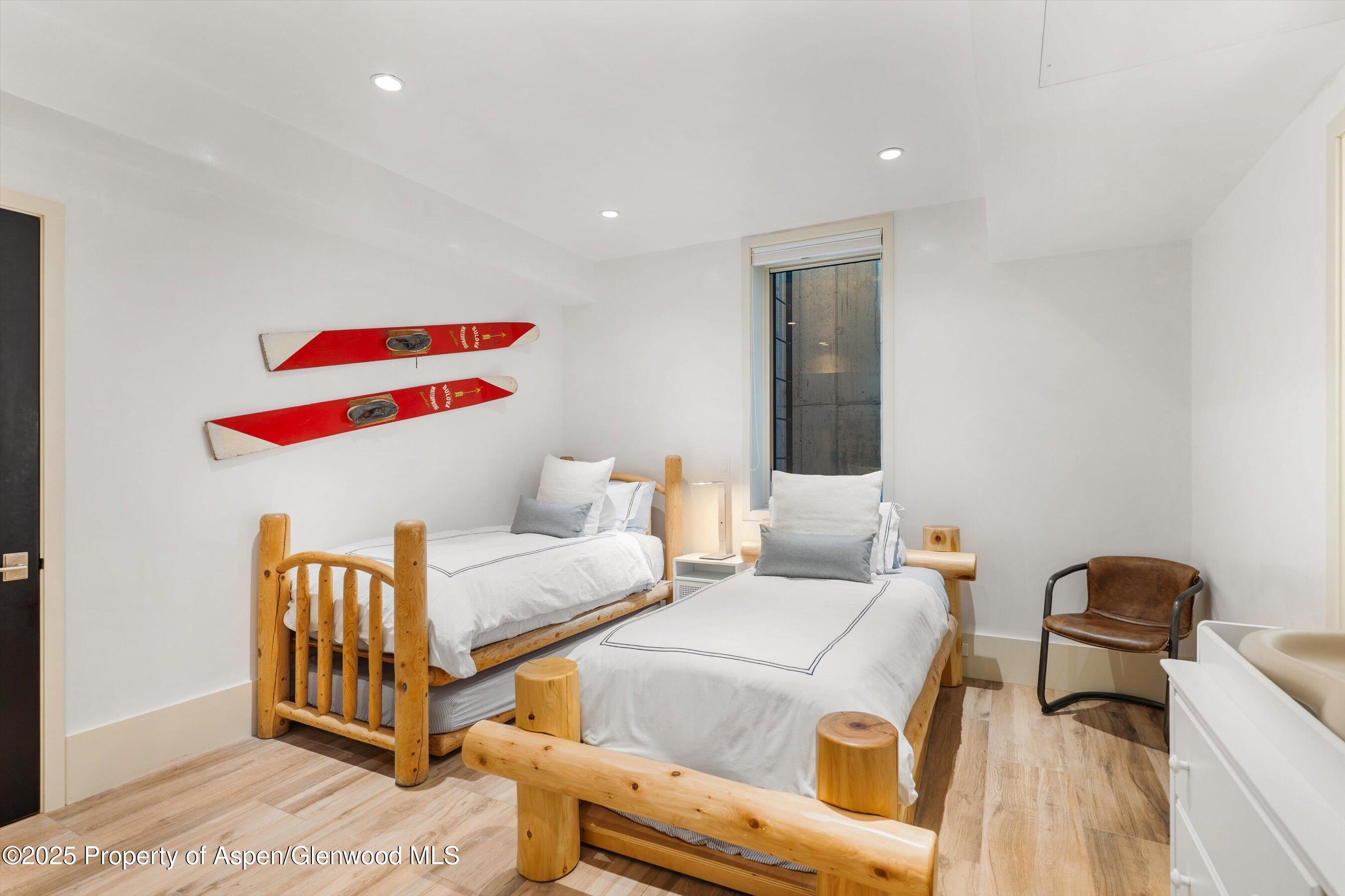 63 Smuggler Grove Aspen CO 81611