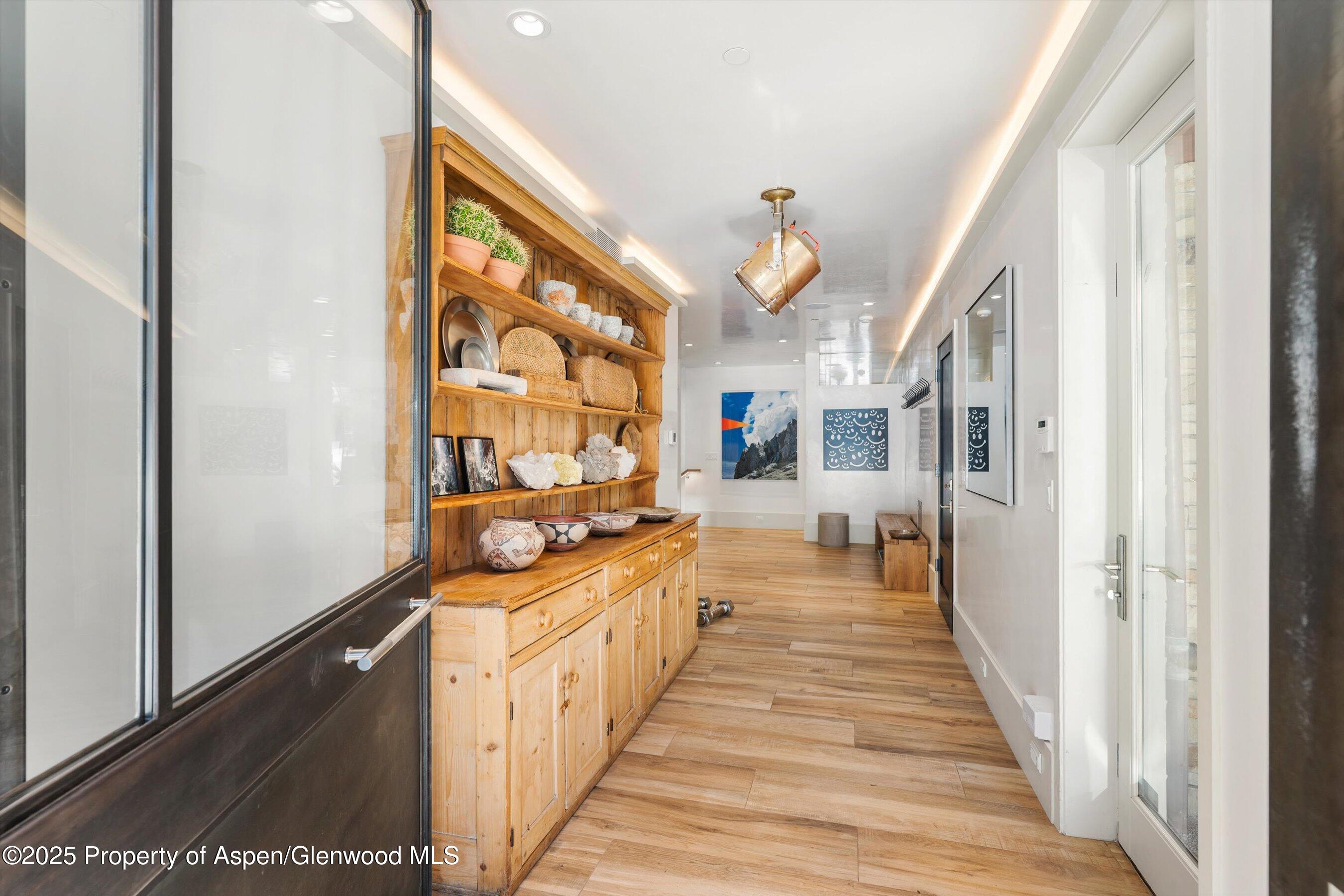 63 Smuggler Grove Aspen CO 81611