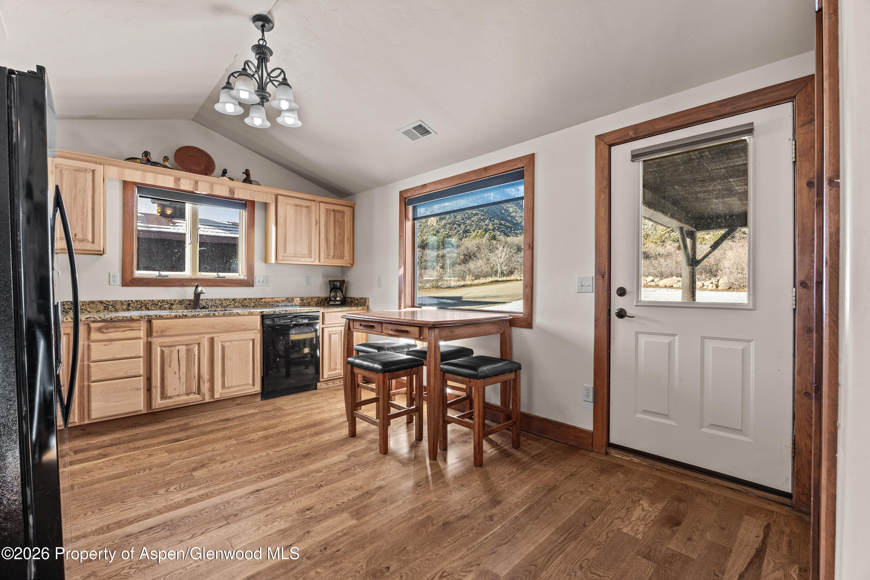 22675 Co-141 Whitewater CO 81527