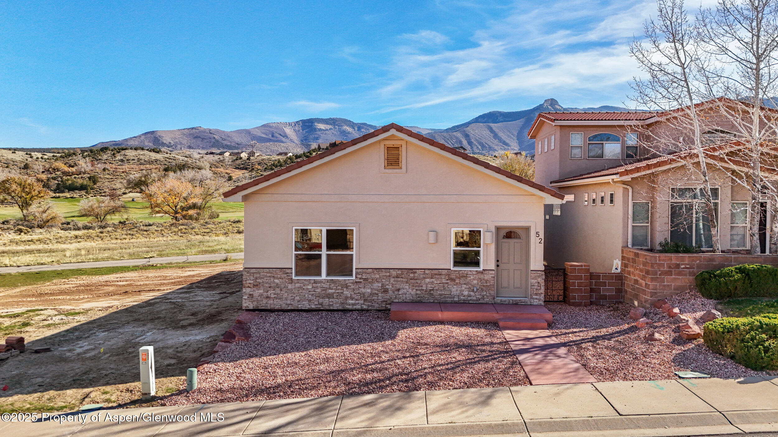 52 Hogan Parachute CO 81635