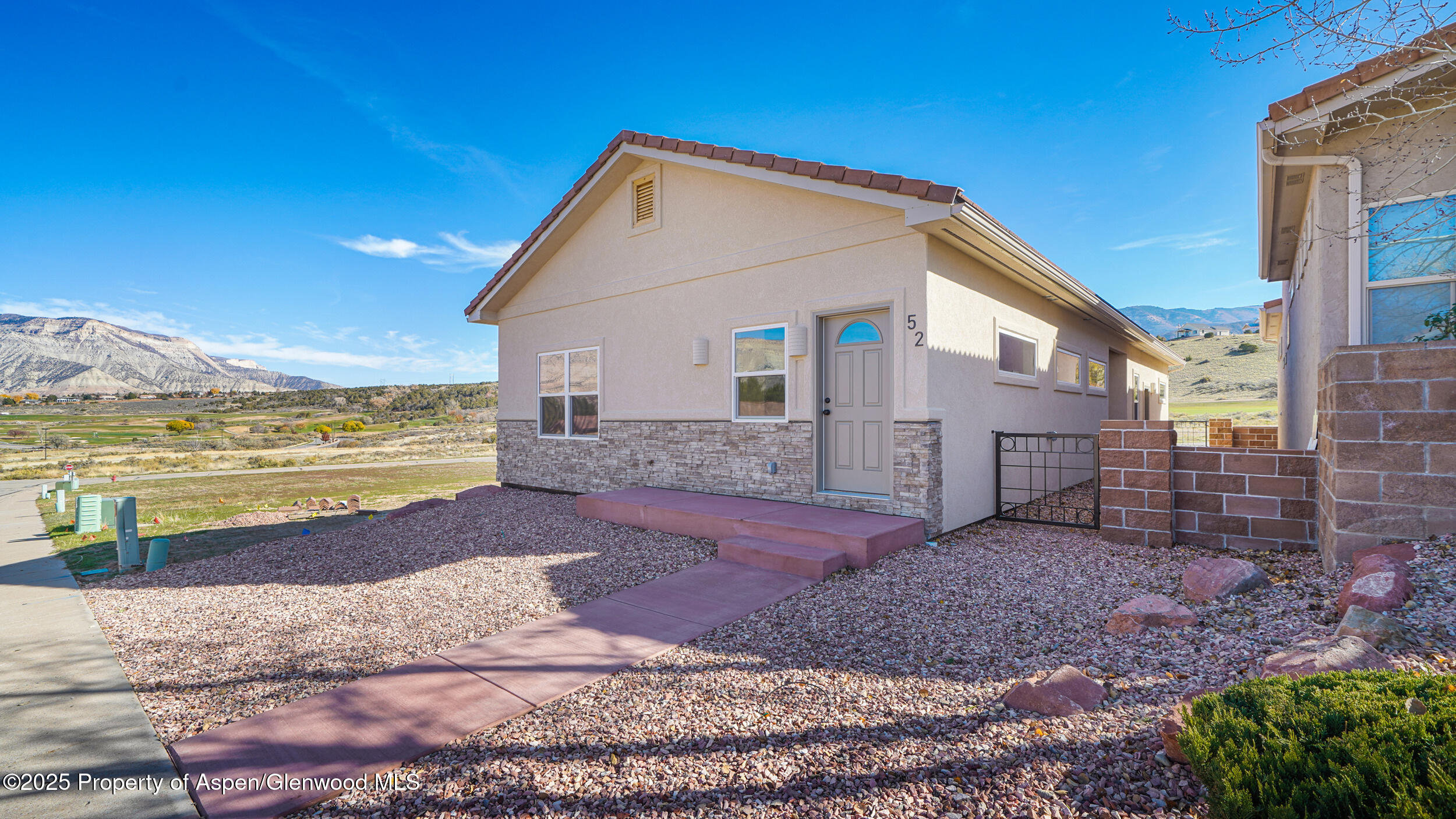 52 Hogan Parachute CO 81635