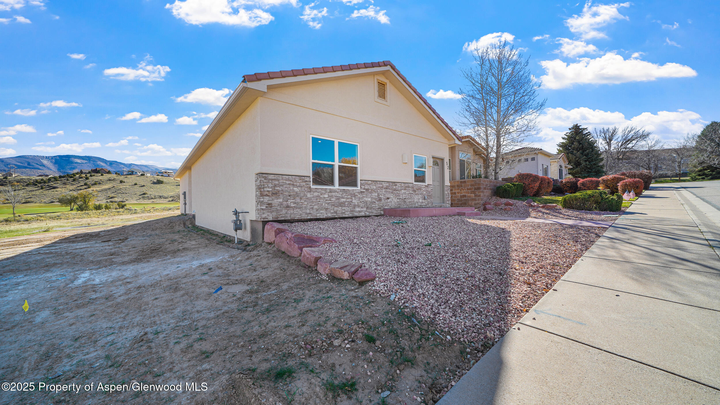 52 Hogan Parachute CO 81635