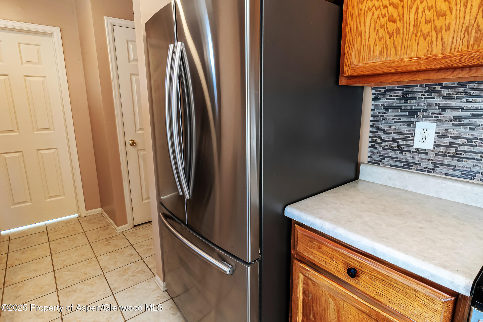 2618 Apache Court Rifle CO 81650