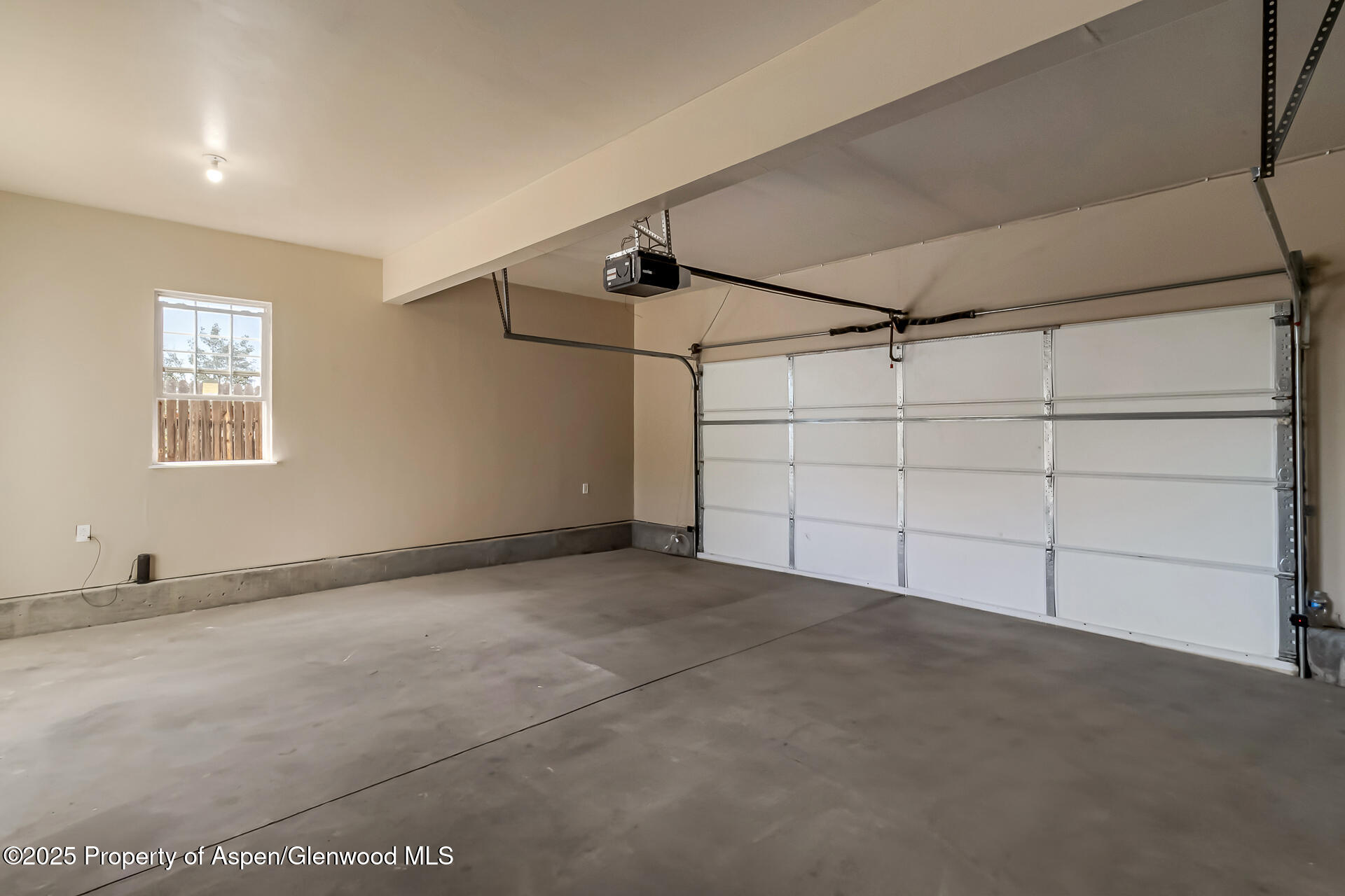 2618 Apache Court Rifle CO 81650