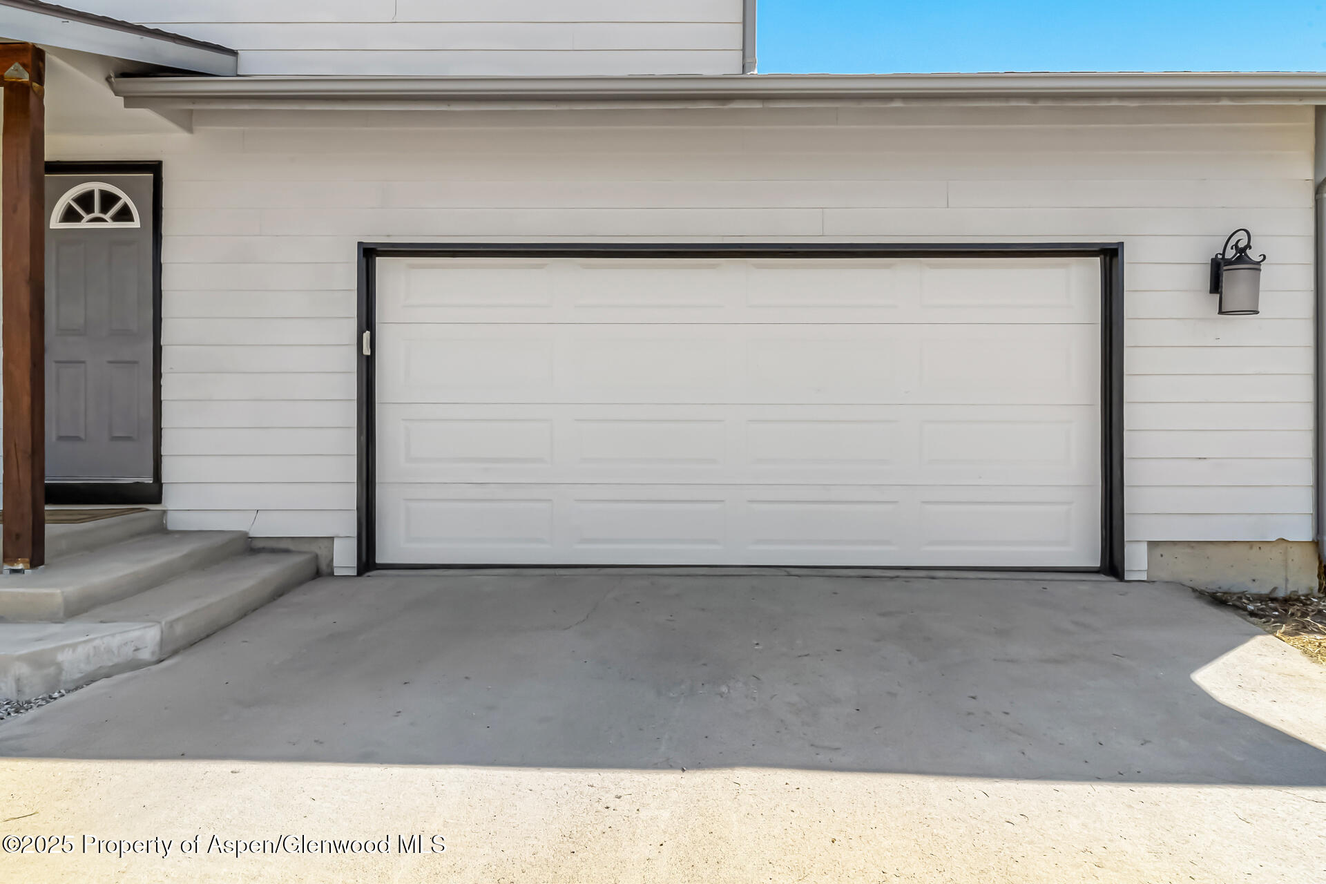 2618 Apache Court Rifle CO 81650