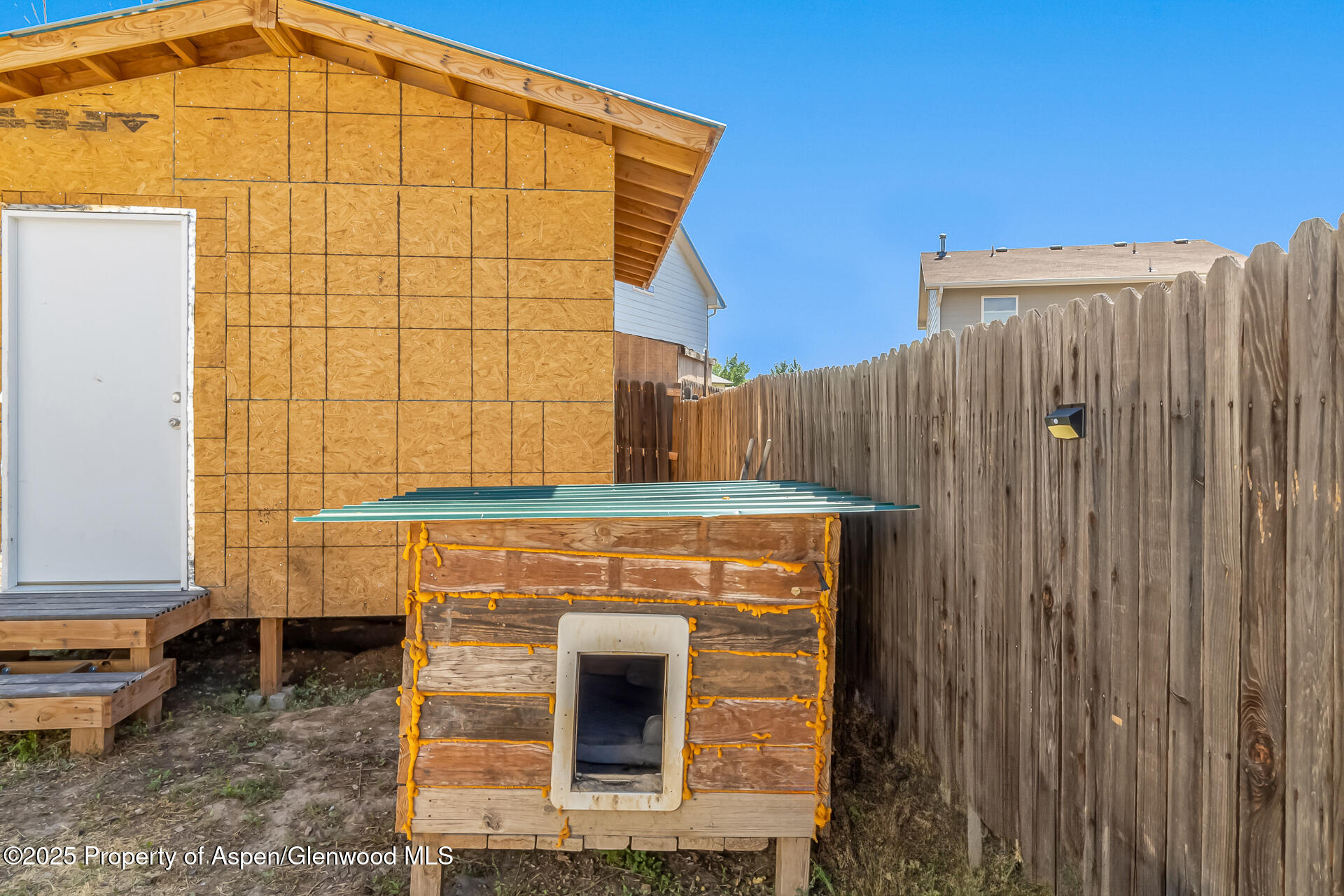 2618 Apache Court Rifle CO 81650