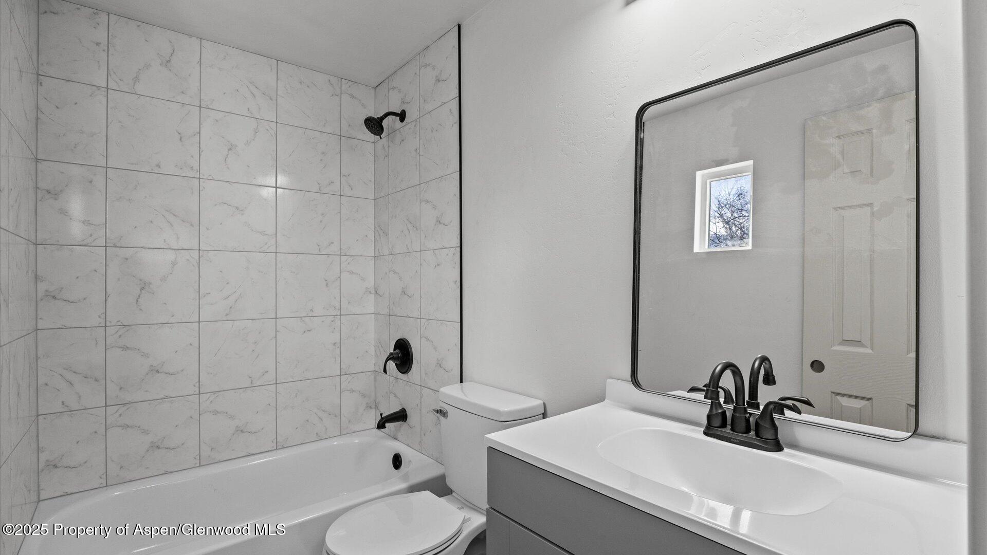 227 E Tamarack Circle Parachute CO 81635