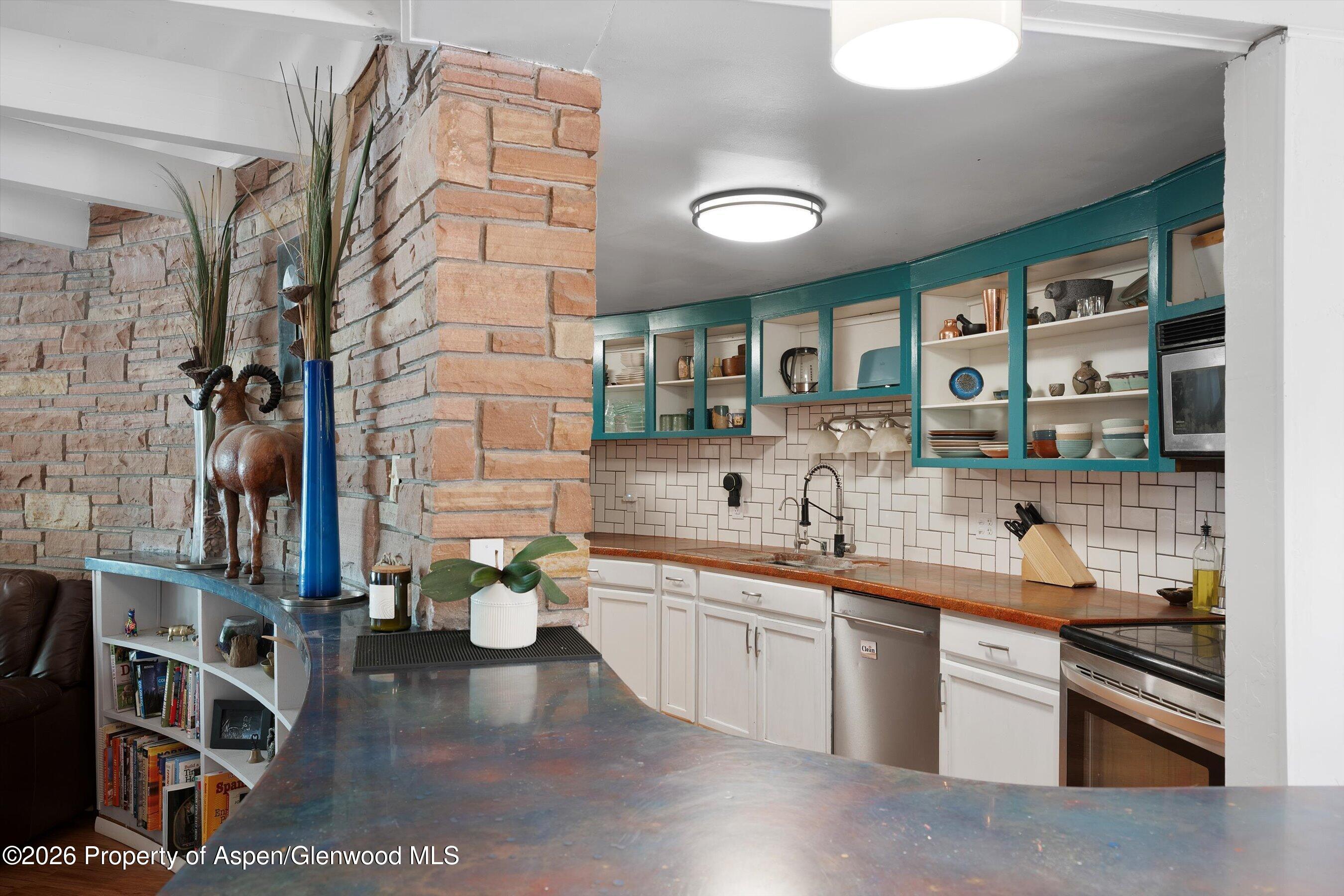 10878 Highway 13 Rifle CO 81650