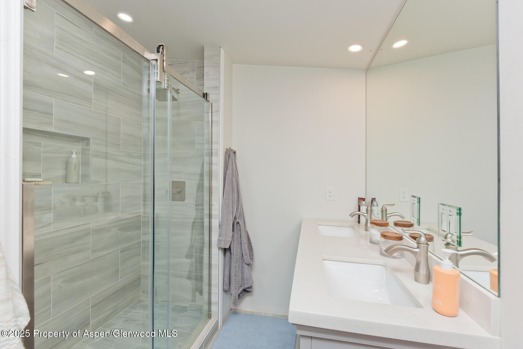 716 1/2 Minter Avenue Glenwood Springs CO 81601