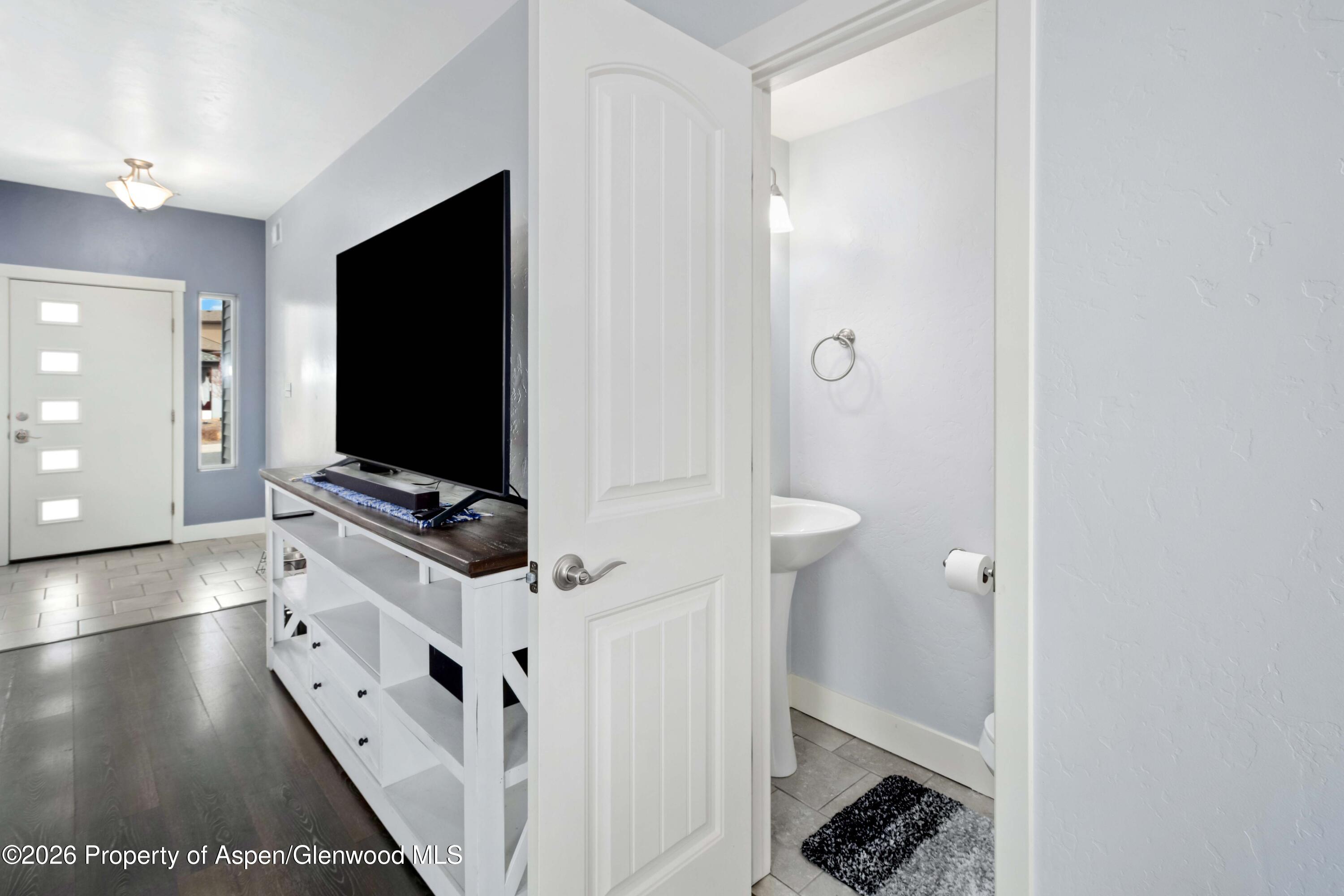 1671 E 17th Circle Rifle CO 81650