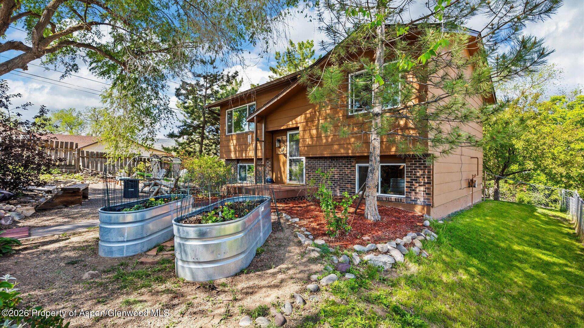 805 Munro Avenue Rifle CO 81650